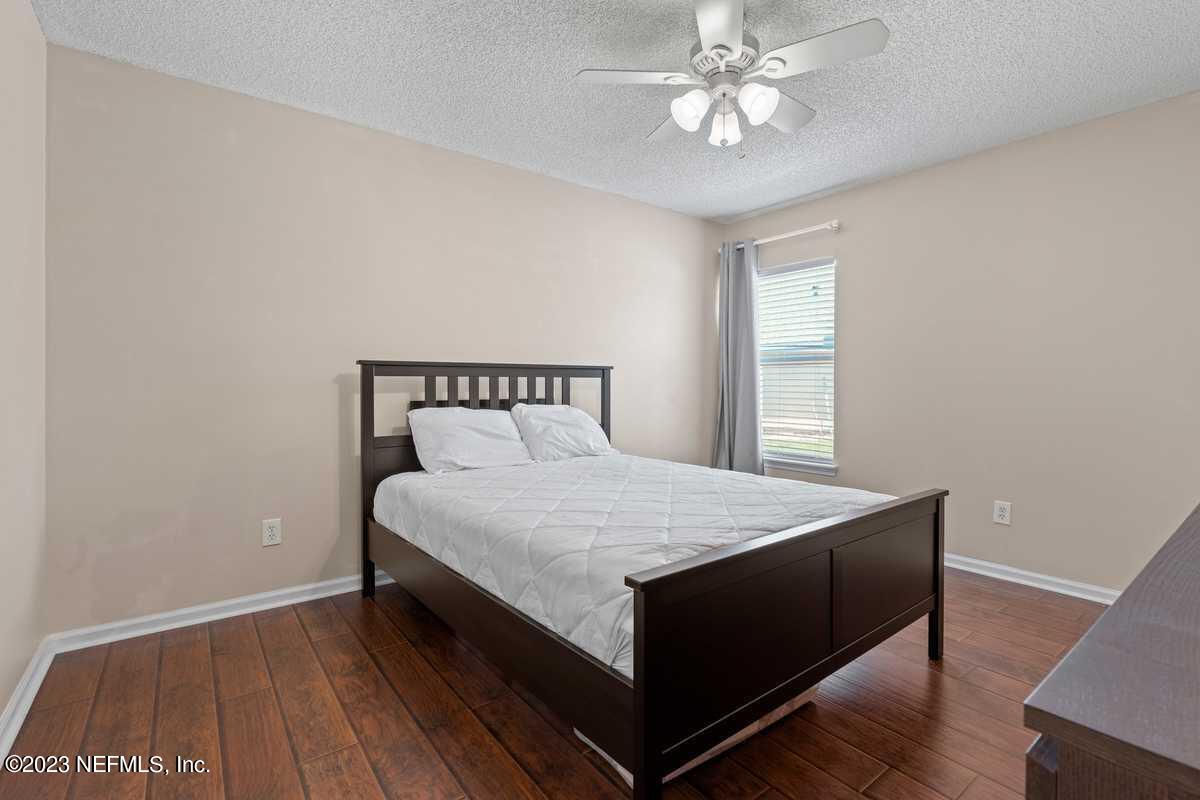 2143 WILLESDON Drive E