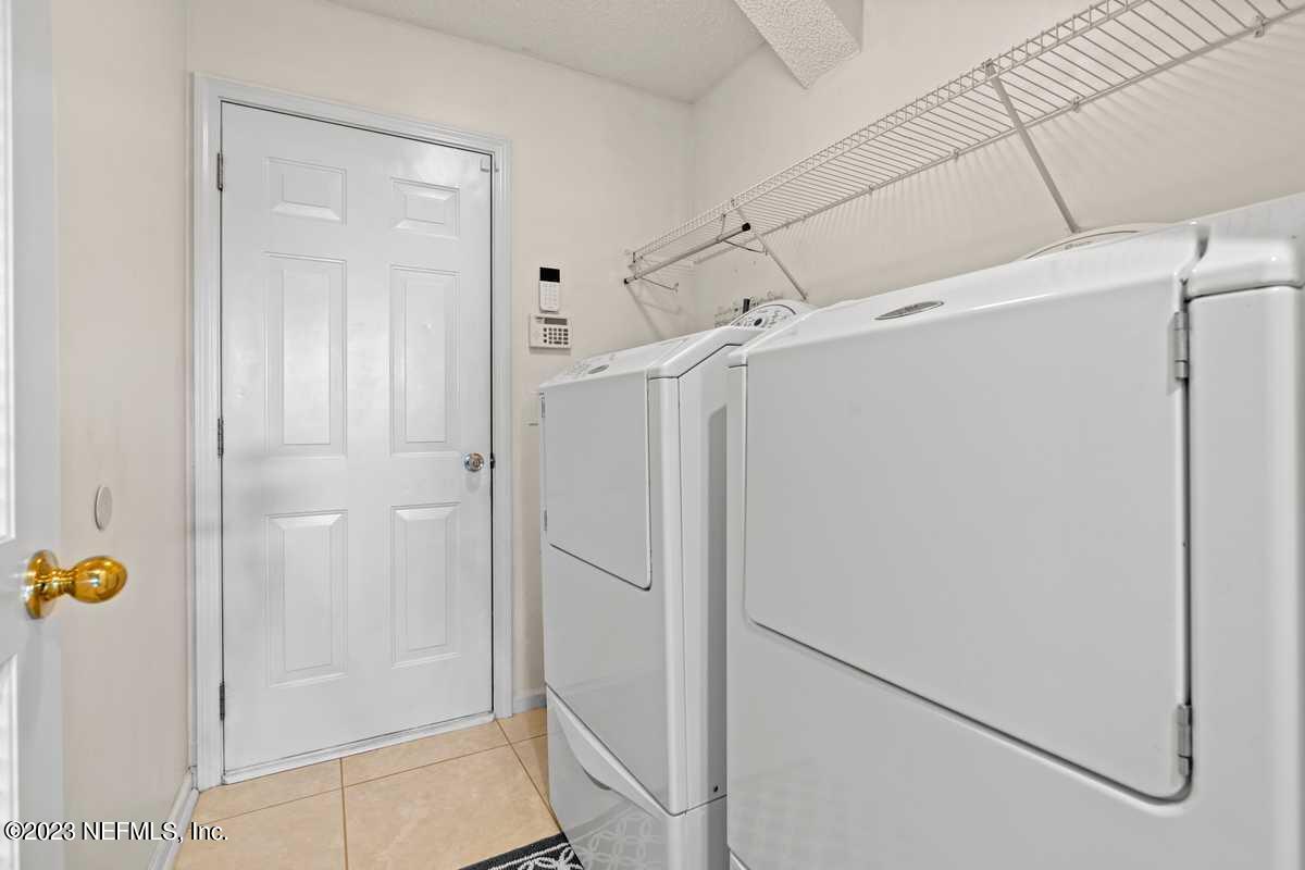 2143 WILLESDON Drive E