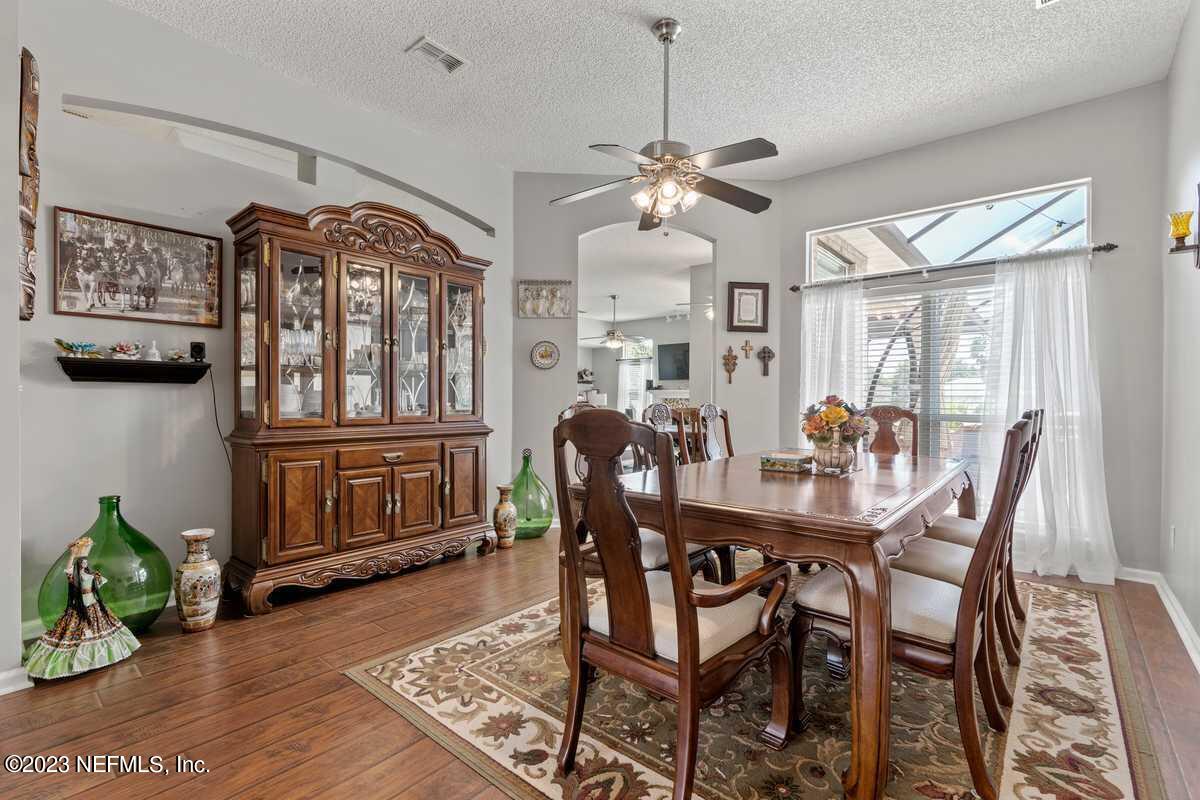 2143 WILLESDON Drive E