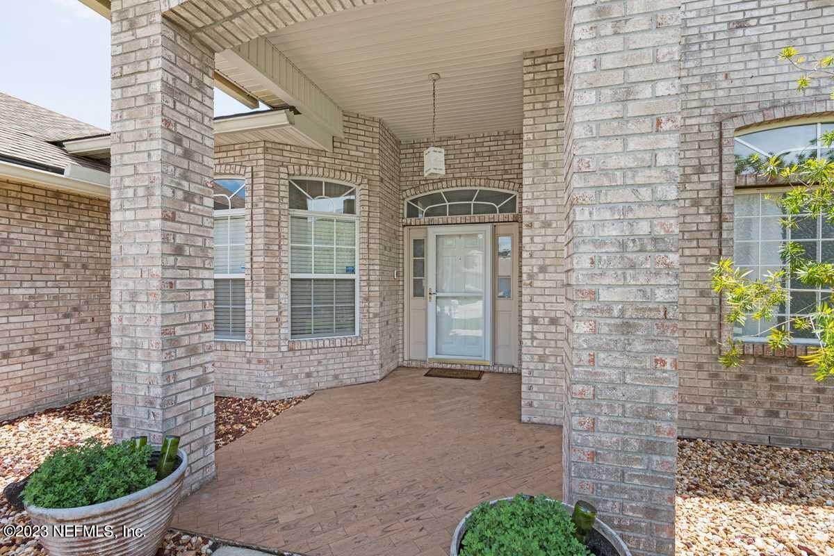 2143 WILLESDON Drive E