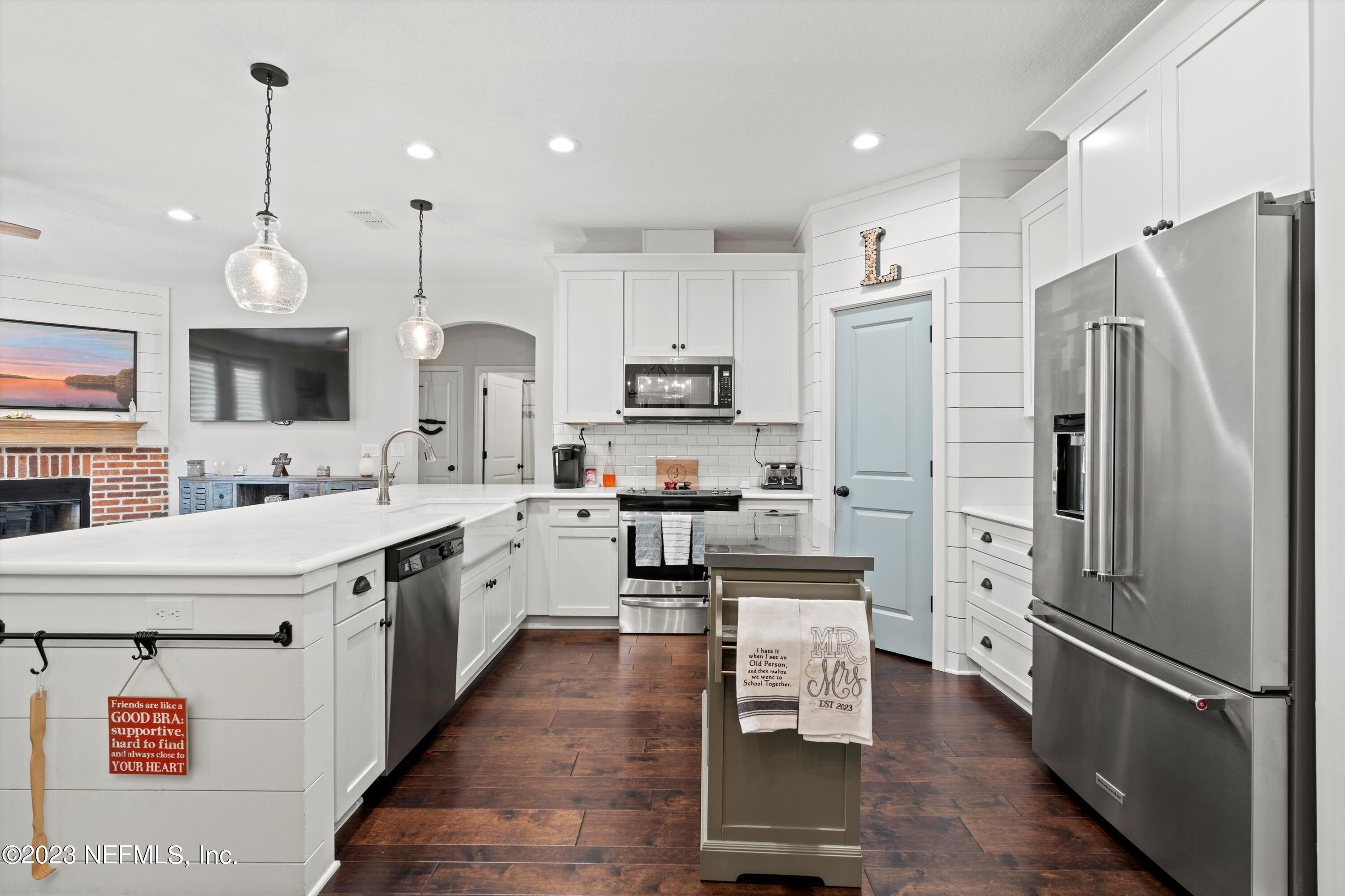 78713 GOLDFINCH Lane