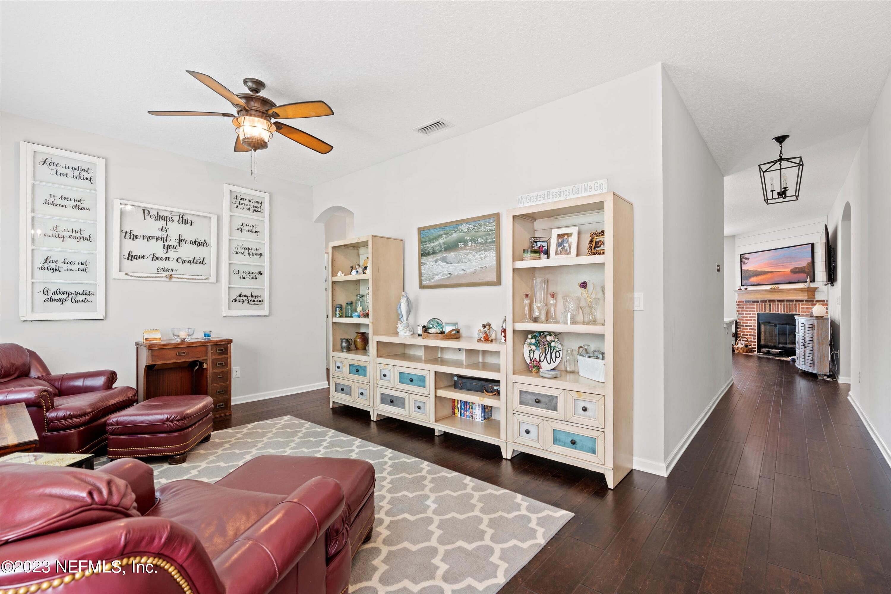 78713 GOLDFINCH Lane