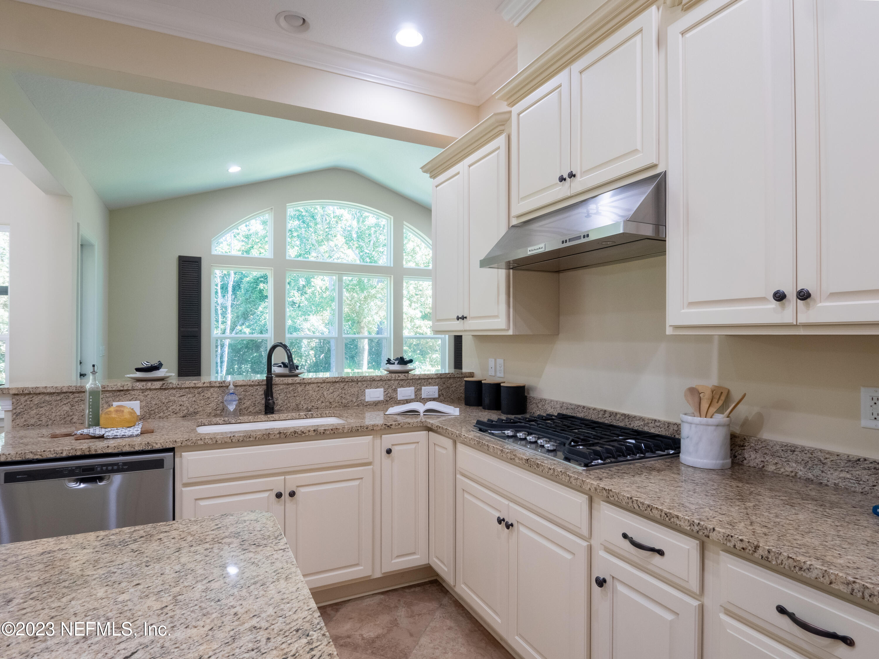 417 PORTSMOUTH BAY Avenue