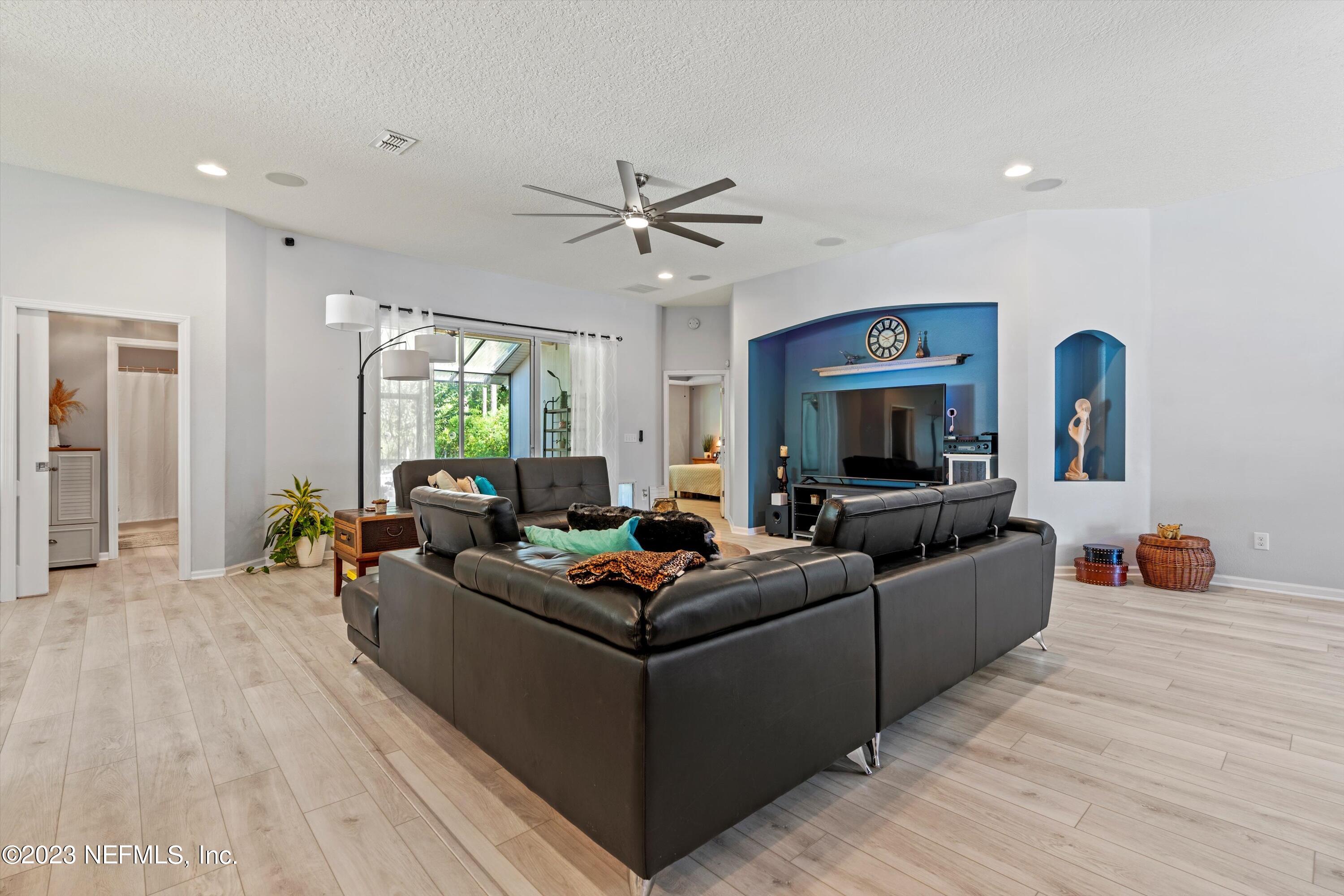 680 GRAMPIAN HIGHLANDS Drive