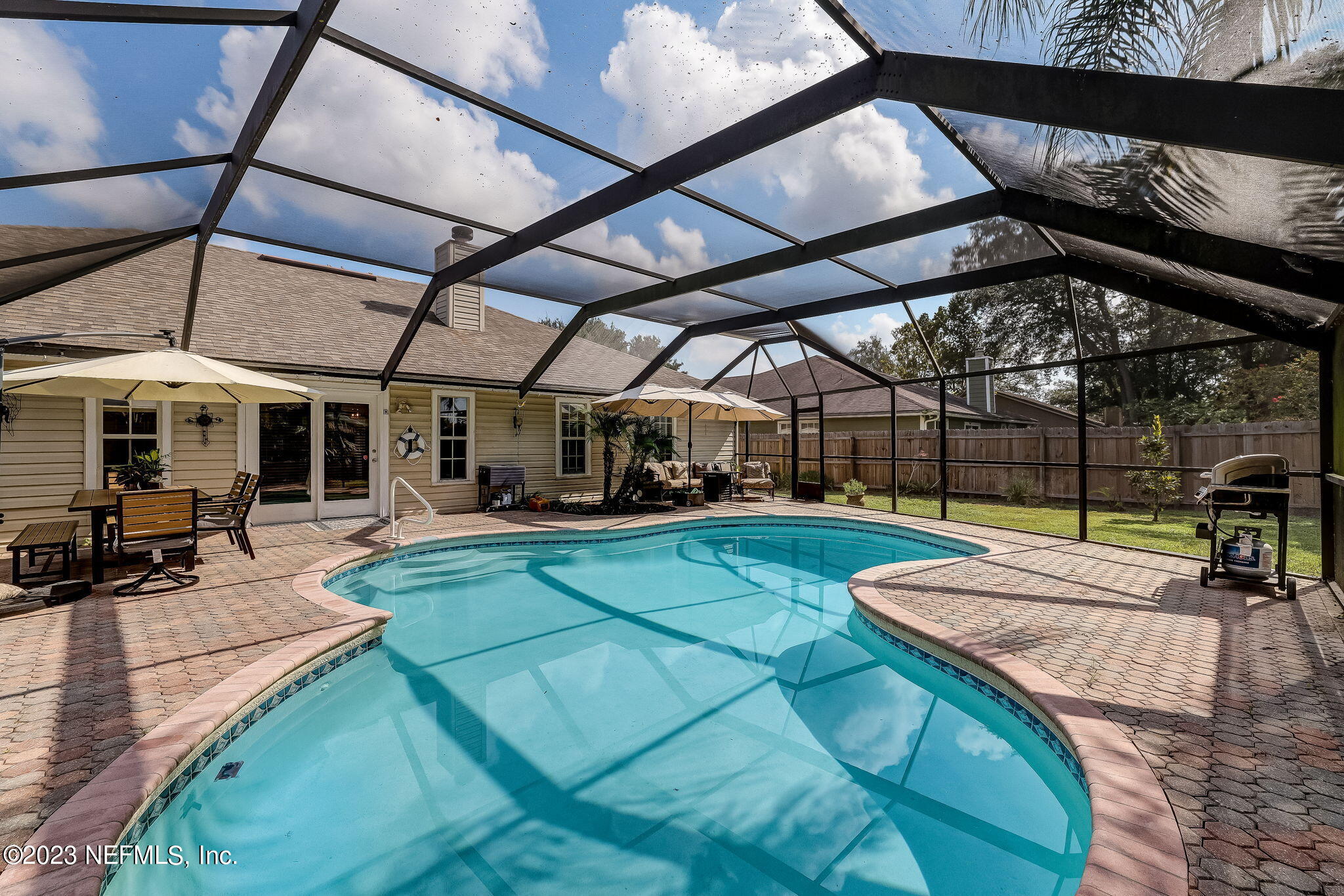 12418 RUNNING RIVER Road S