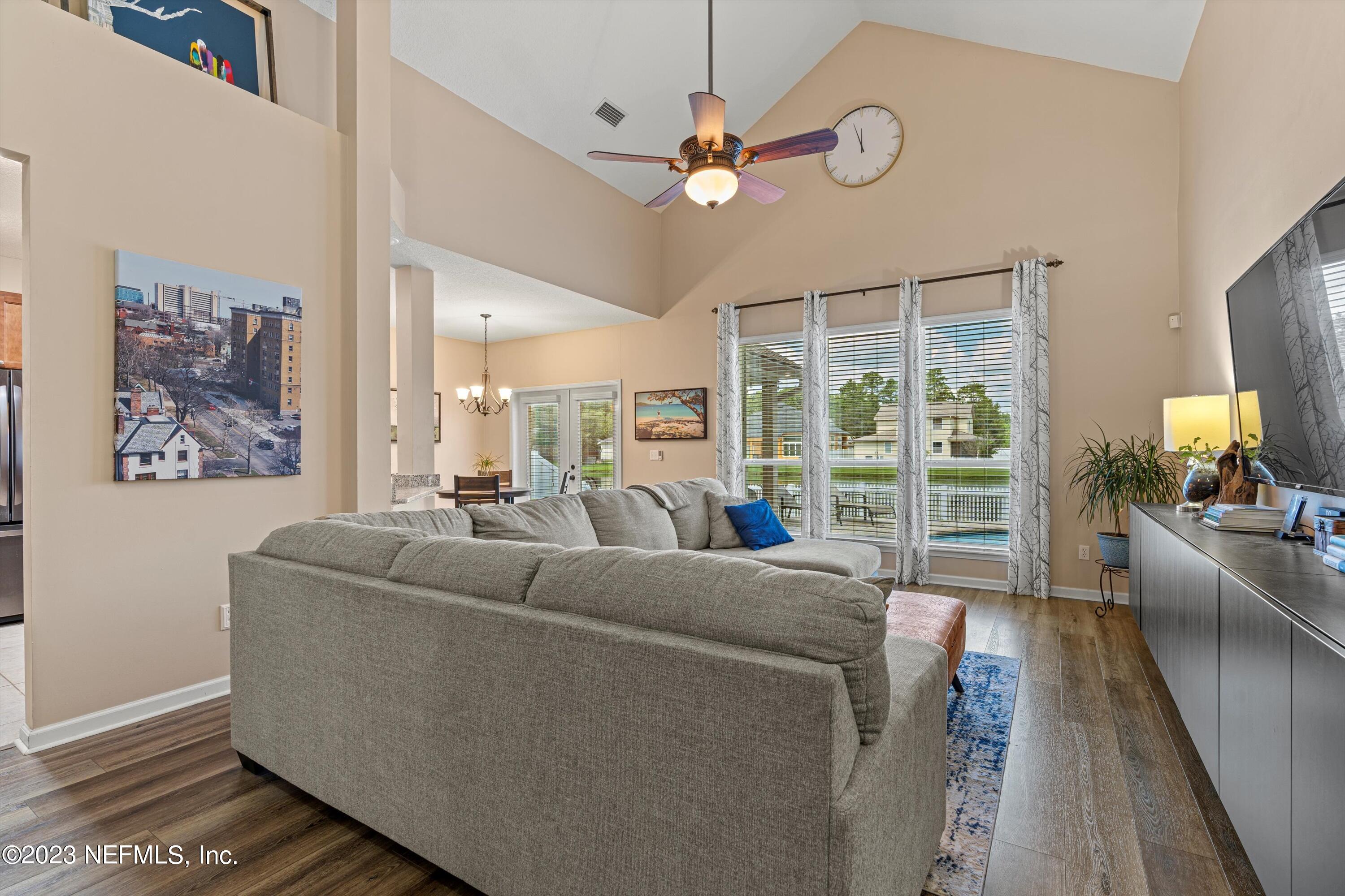 713 REFLECTION COVE Road E