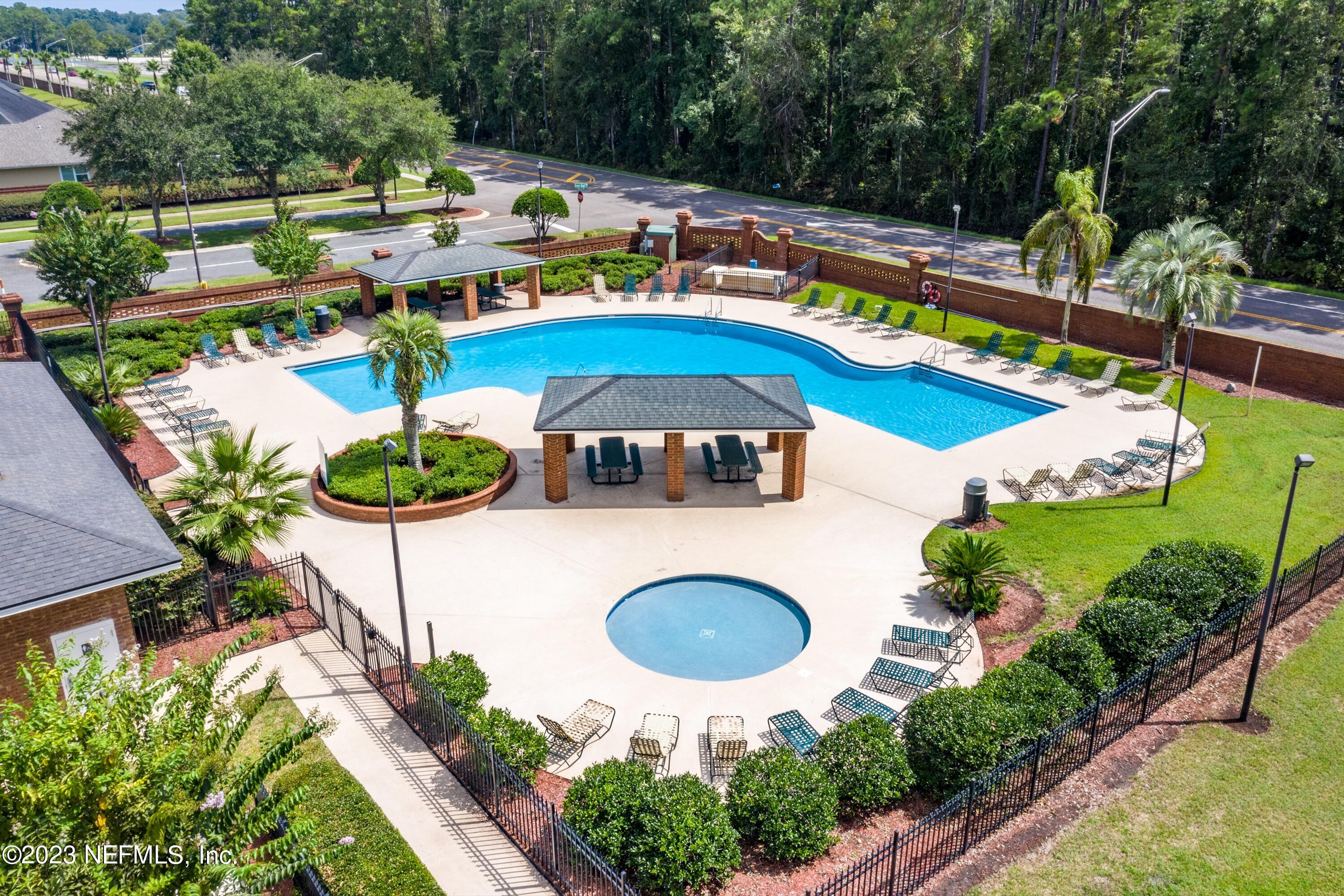 713 REFLECTION COVE Road E