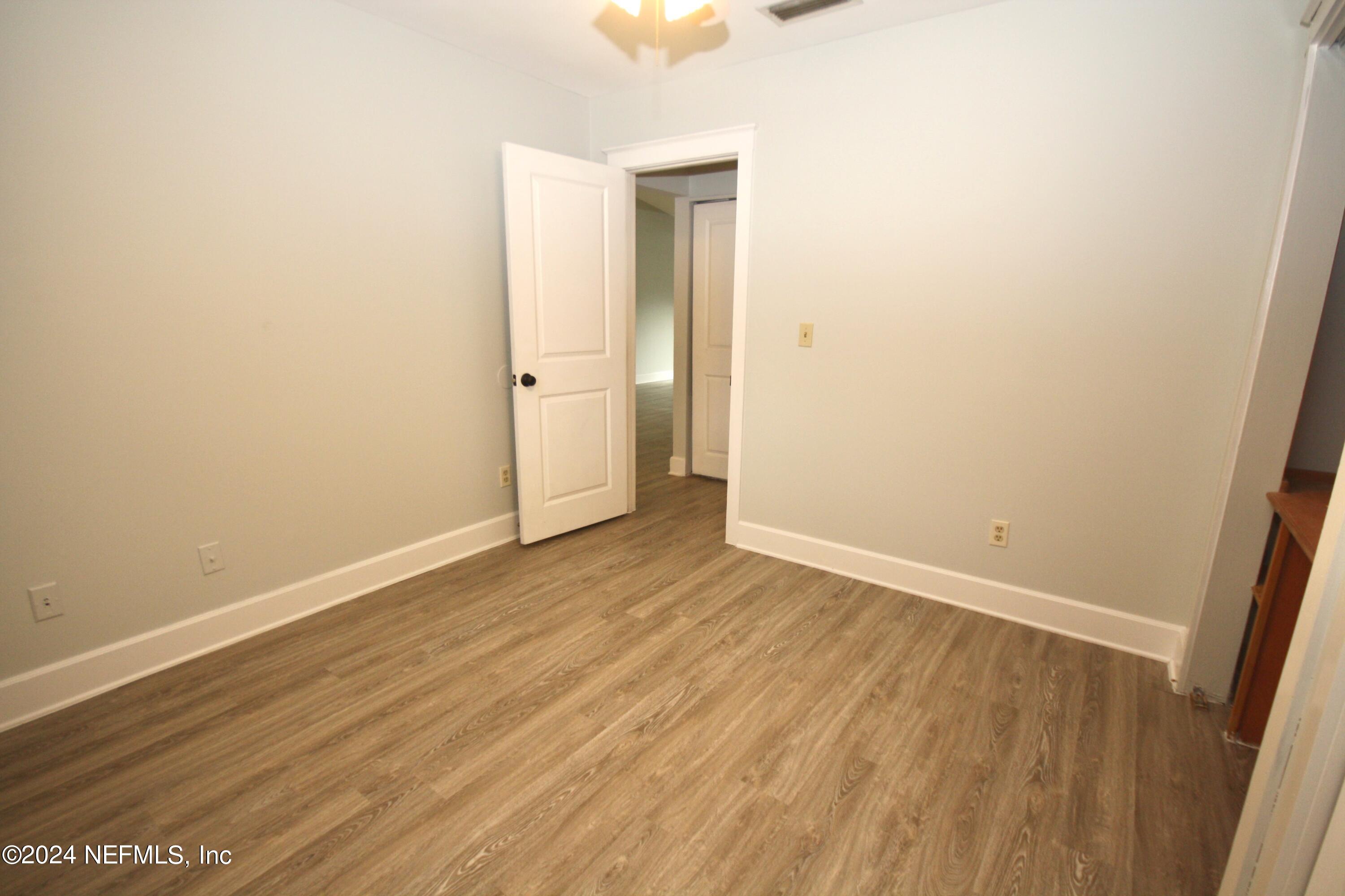 2012 SEA HAWK Circle