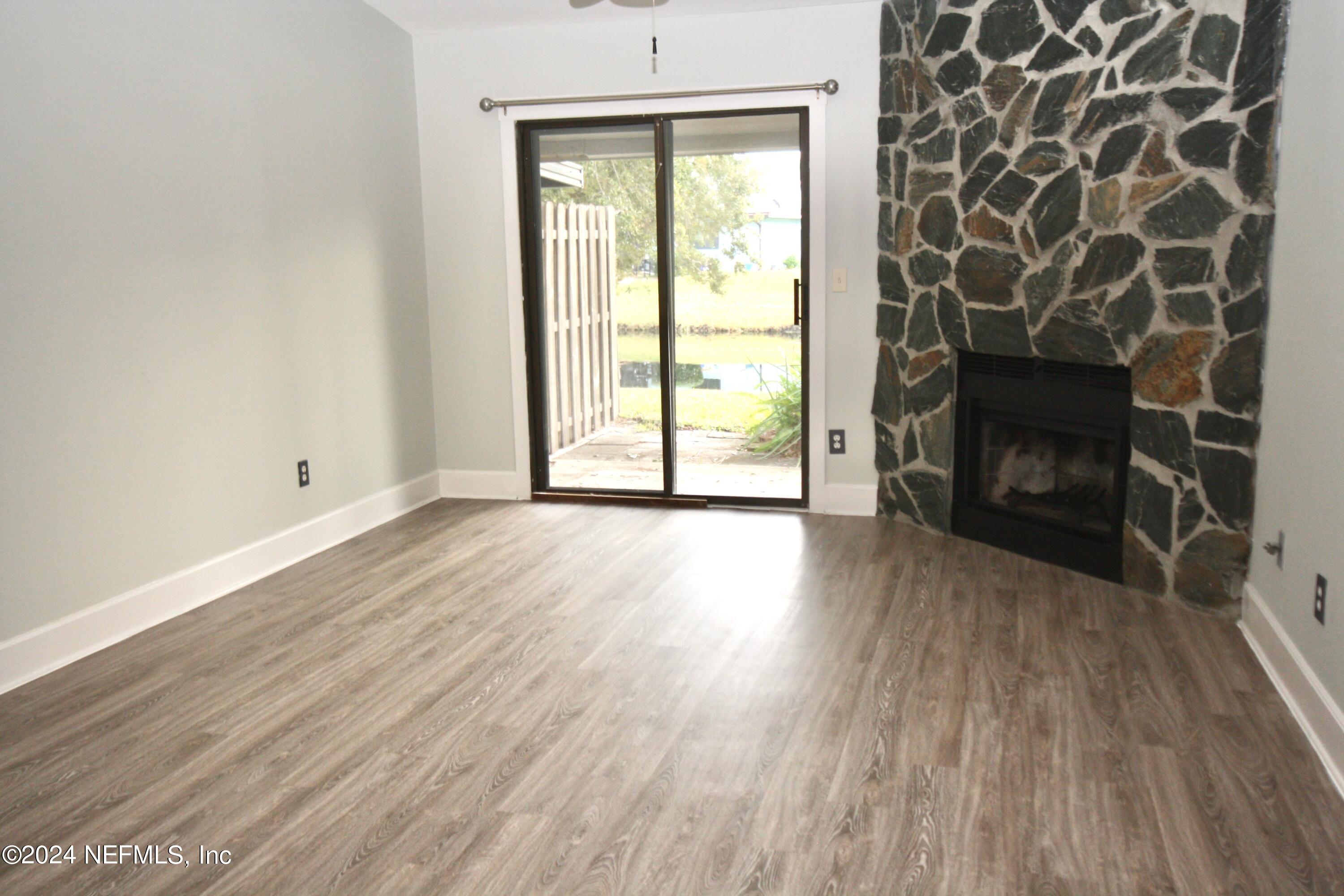 2012 SEA HAWK Circle