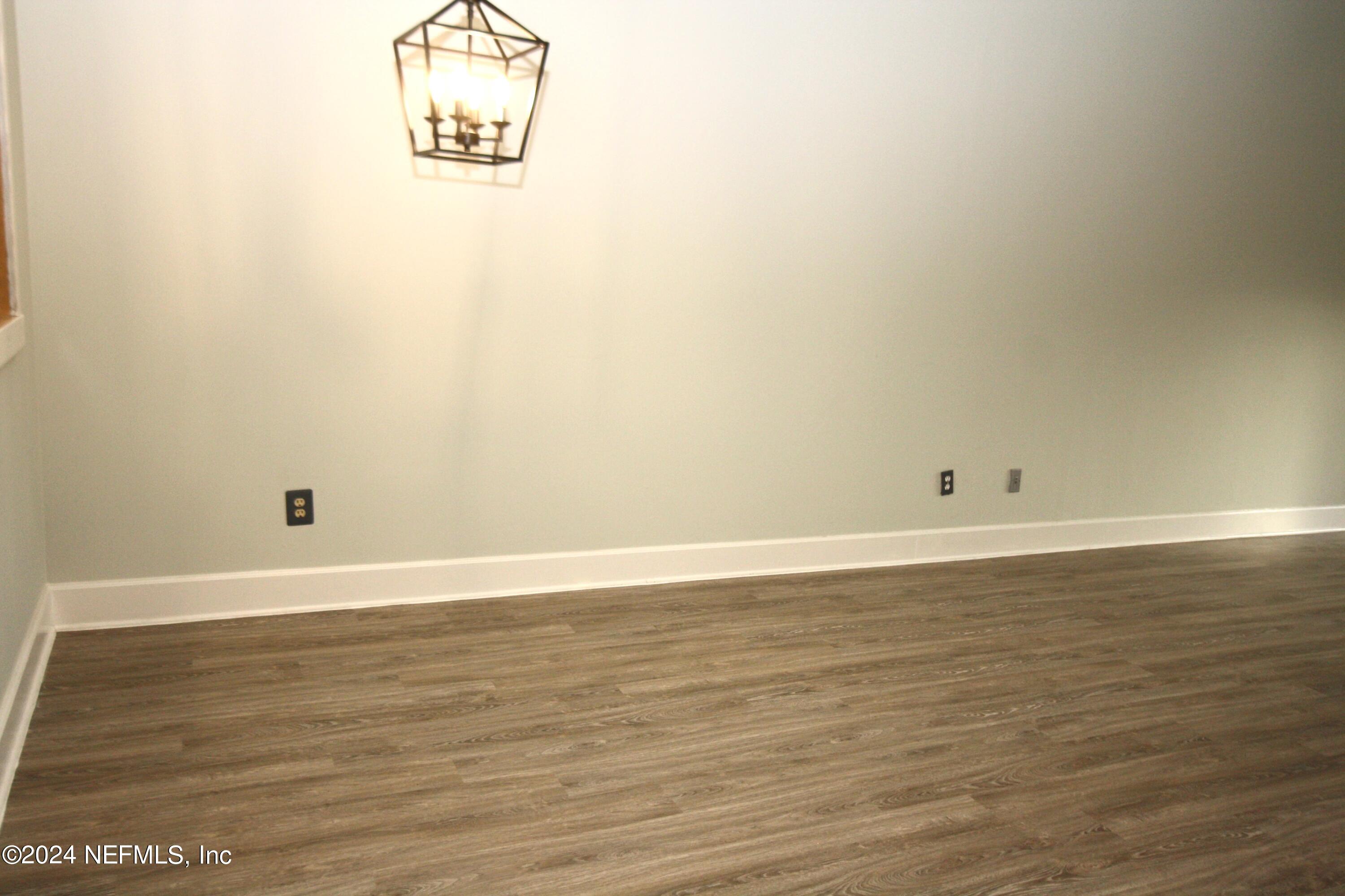 2012 SEA HAWK Circle