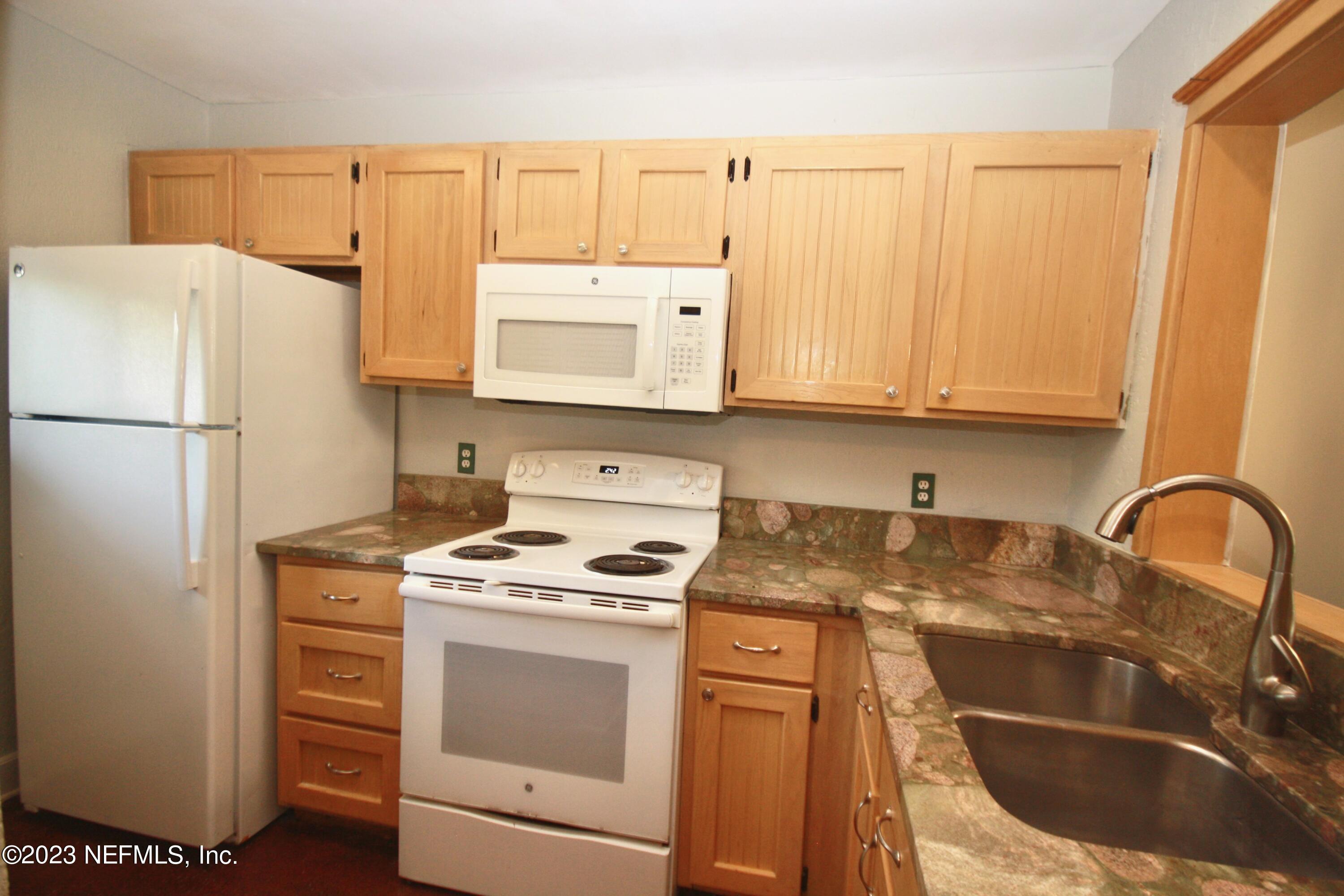 2012 SEA HAWK Circle