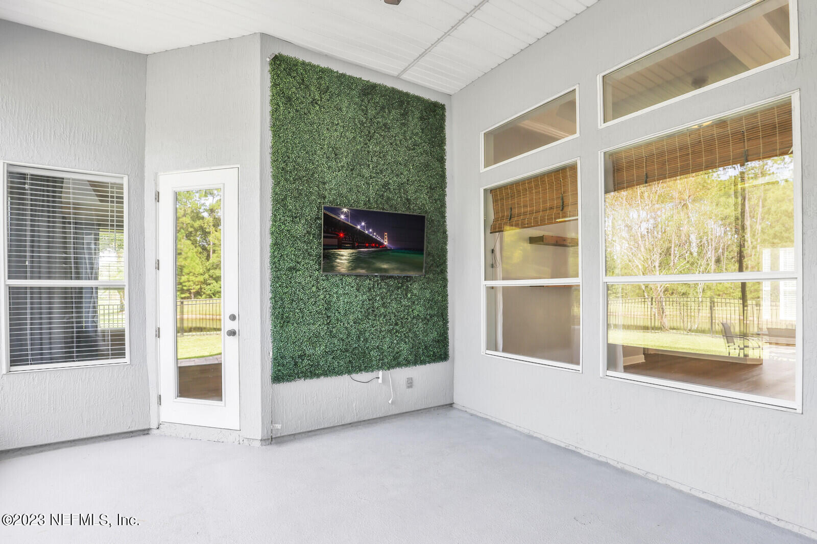 2009 RIVERS OWN Road