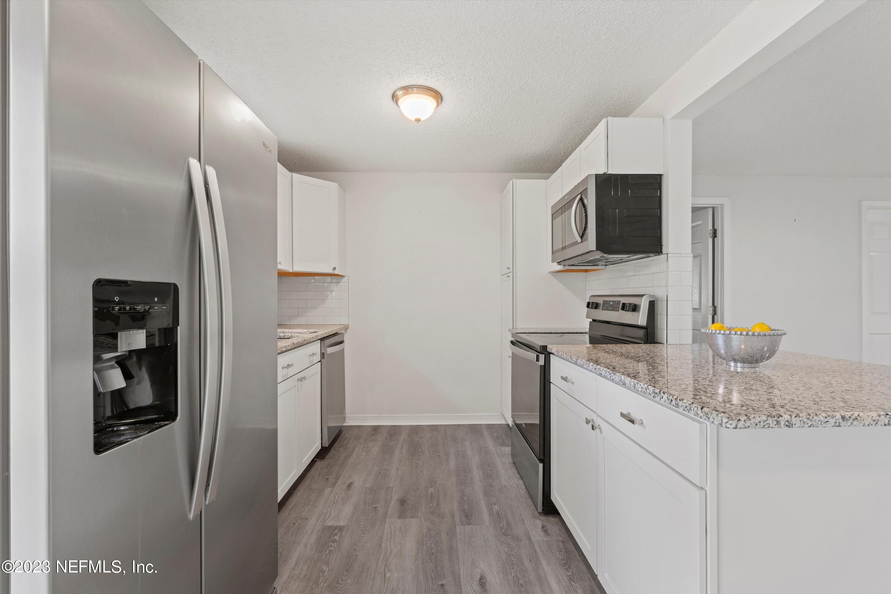 2845 TANGLEWOOD Boulevard