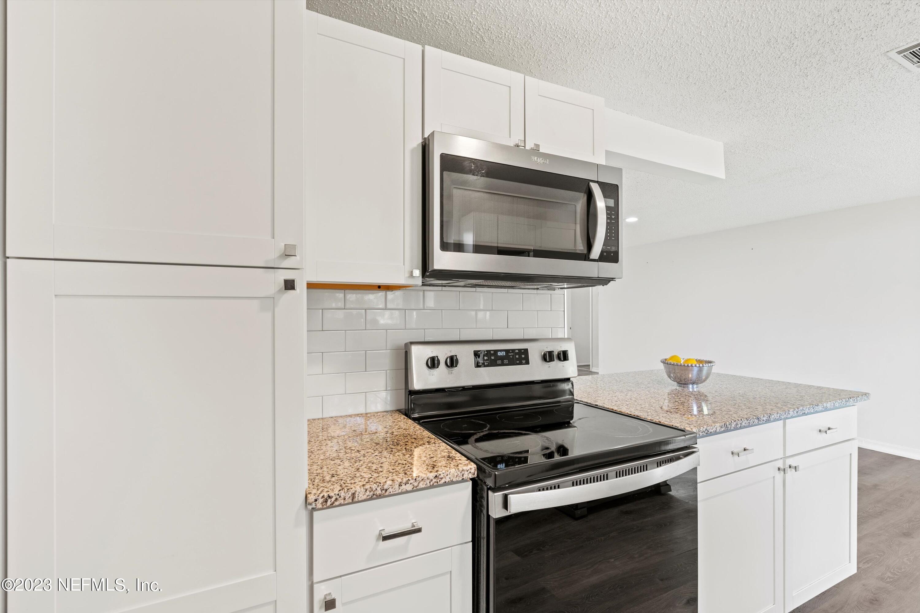 2845 TANGLEWOOD Boulevard