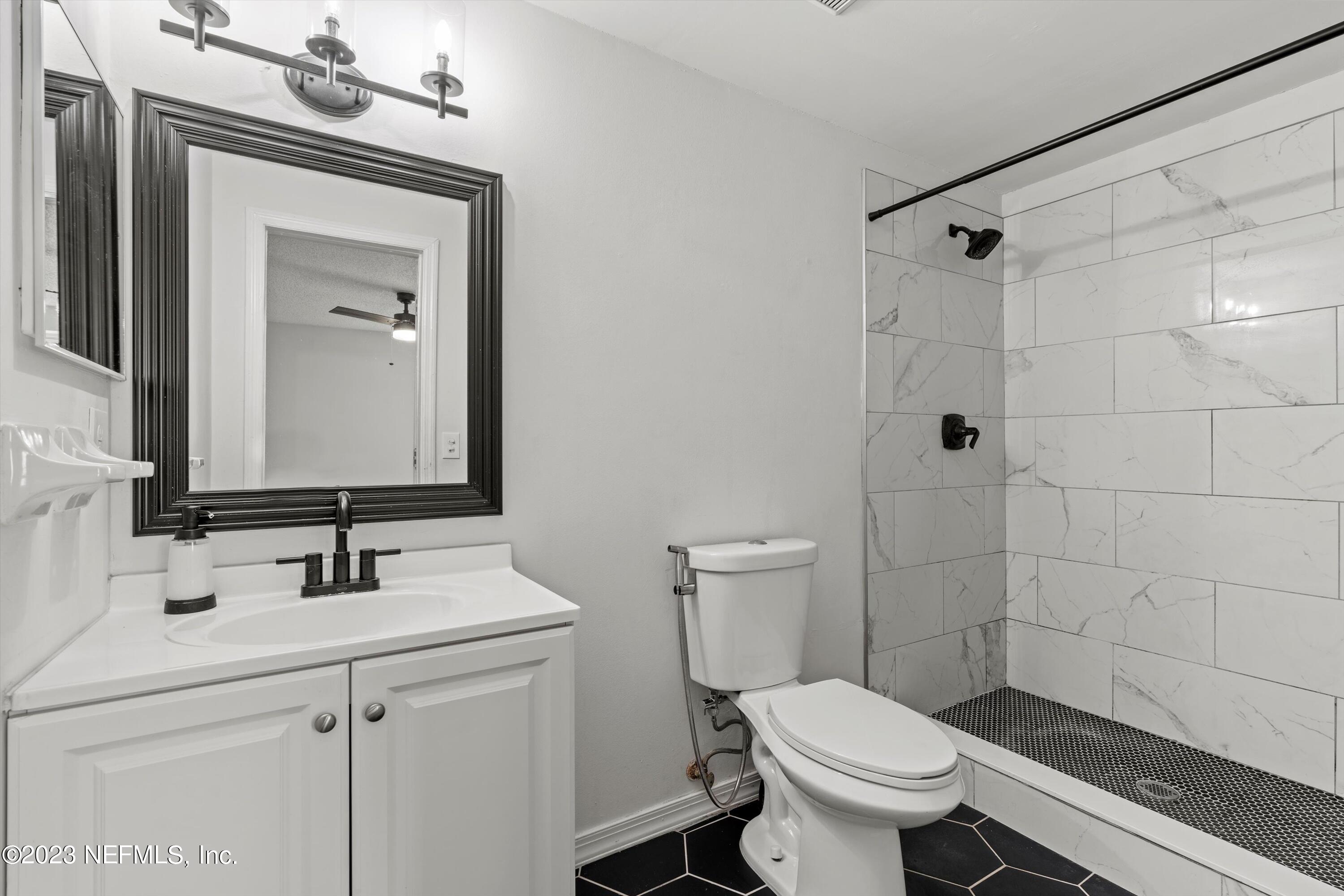 2845 TANGLEWOOD Boulevard