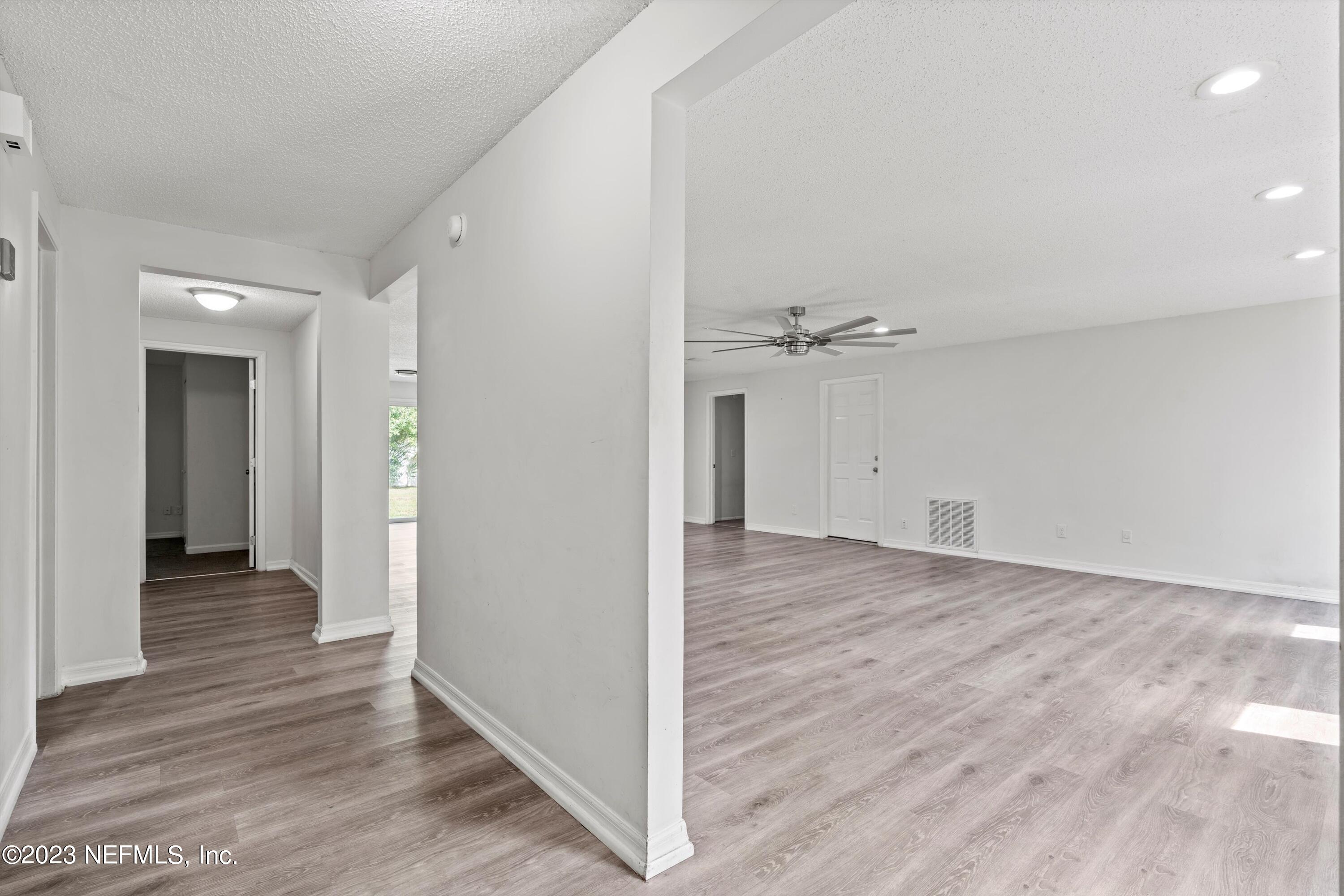 2845 TANGLEWOOD Boulevard