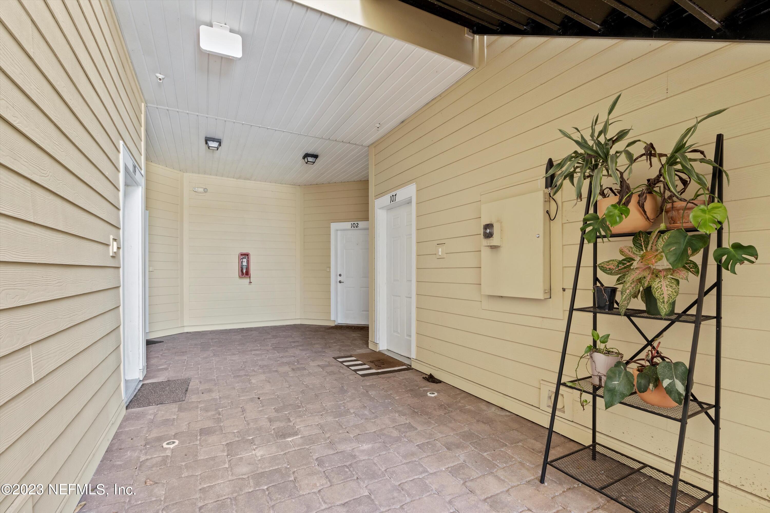 218 LARKIN Place, 102