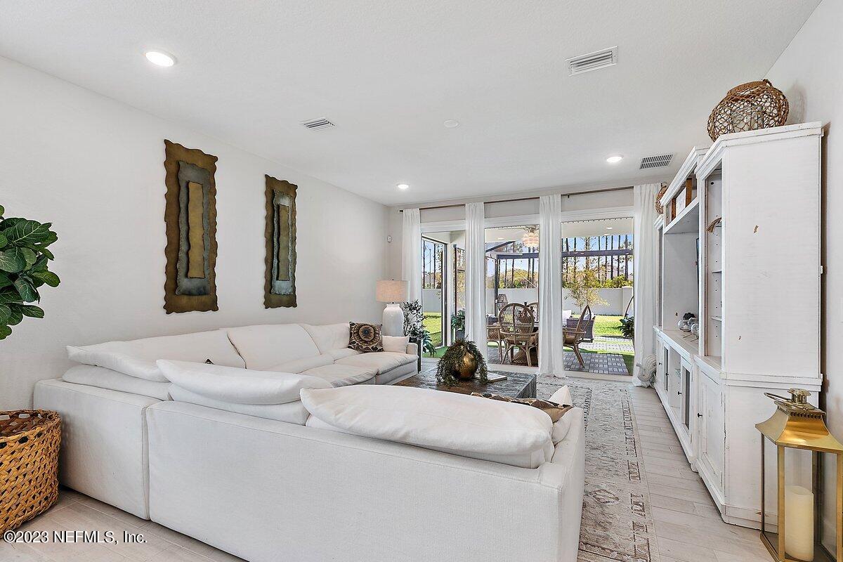 10045 INVENTION Lane