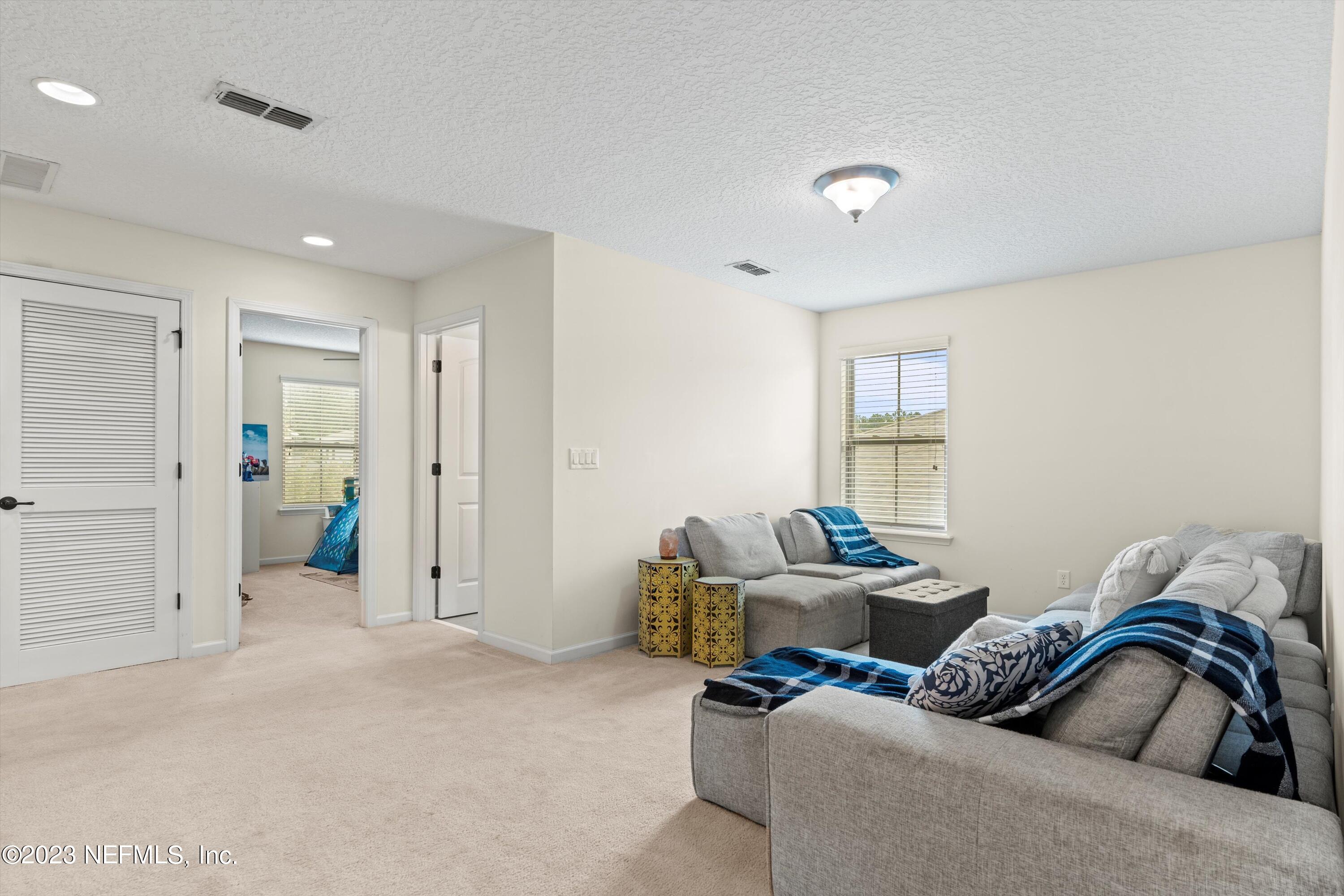 93 TAYLOR RIDGE Avenue