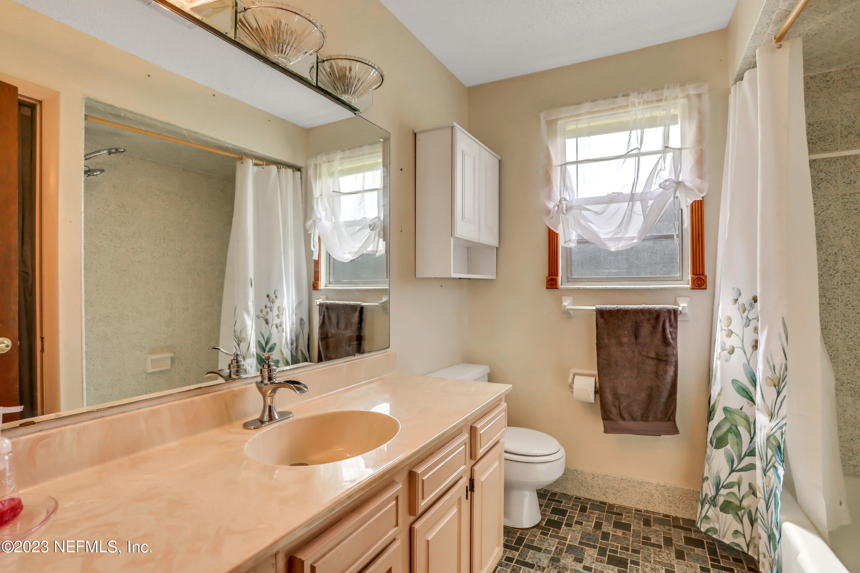 573 TARA FARMS Drive