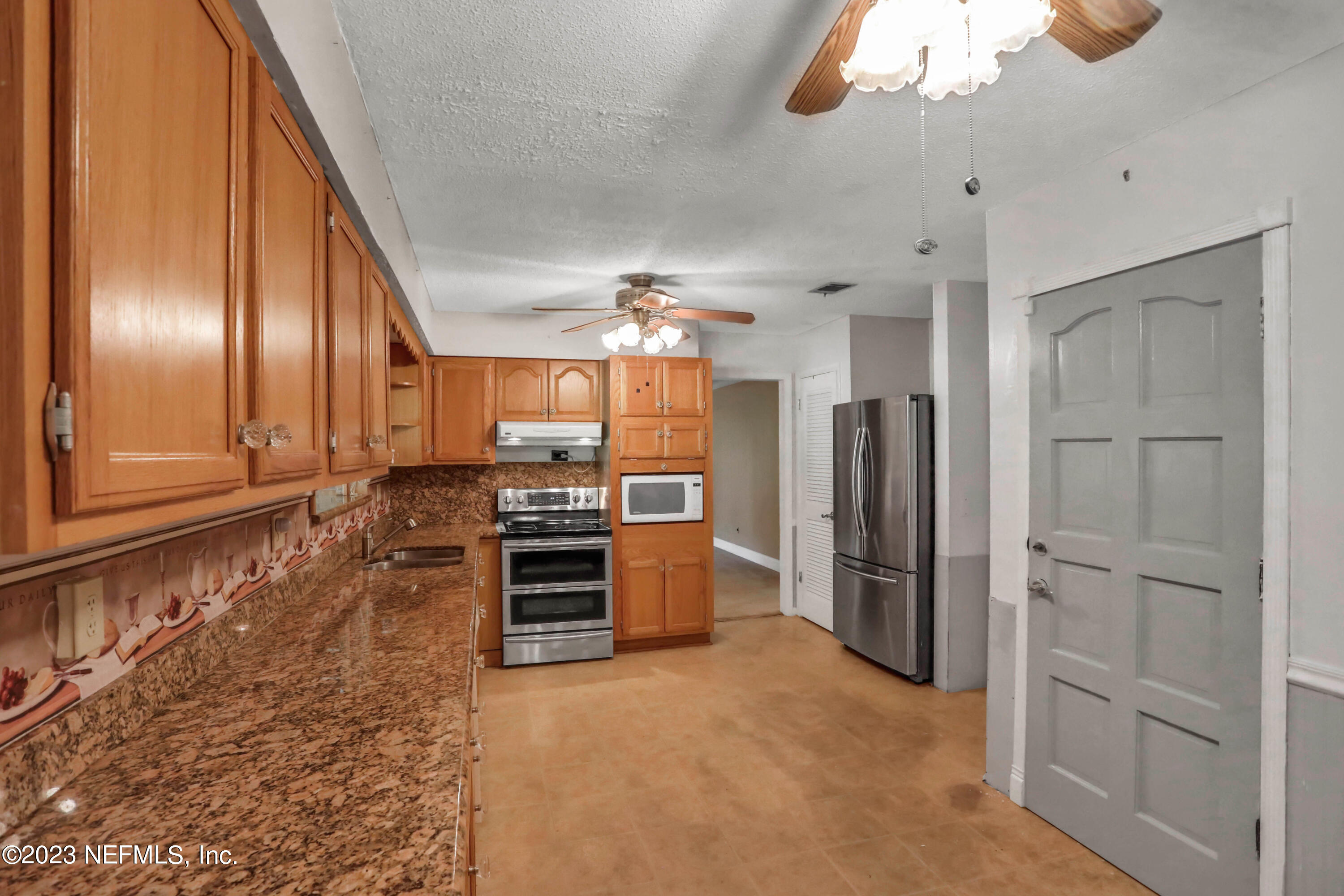 573 TARA FARMS Drive