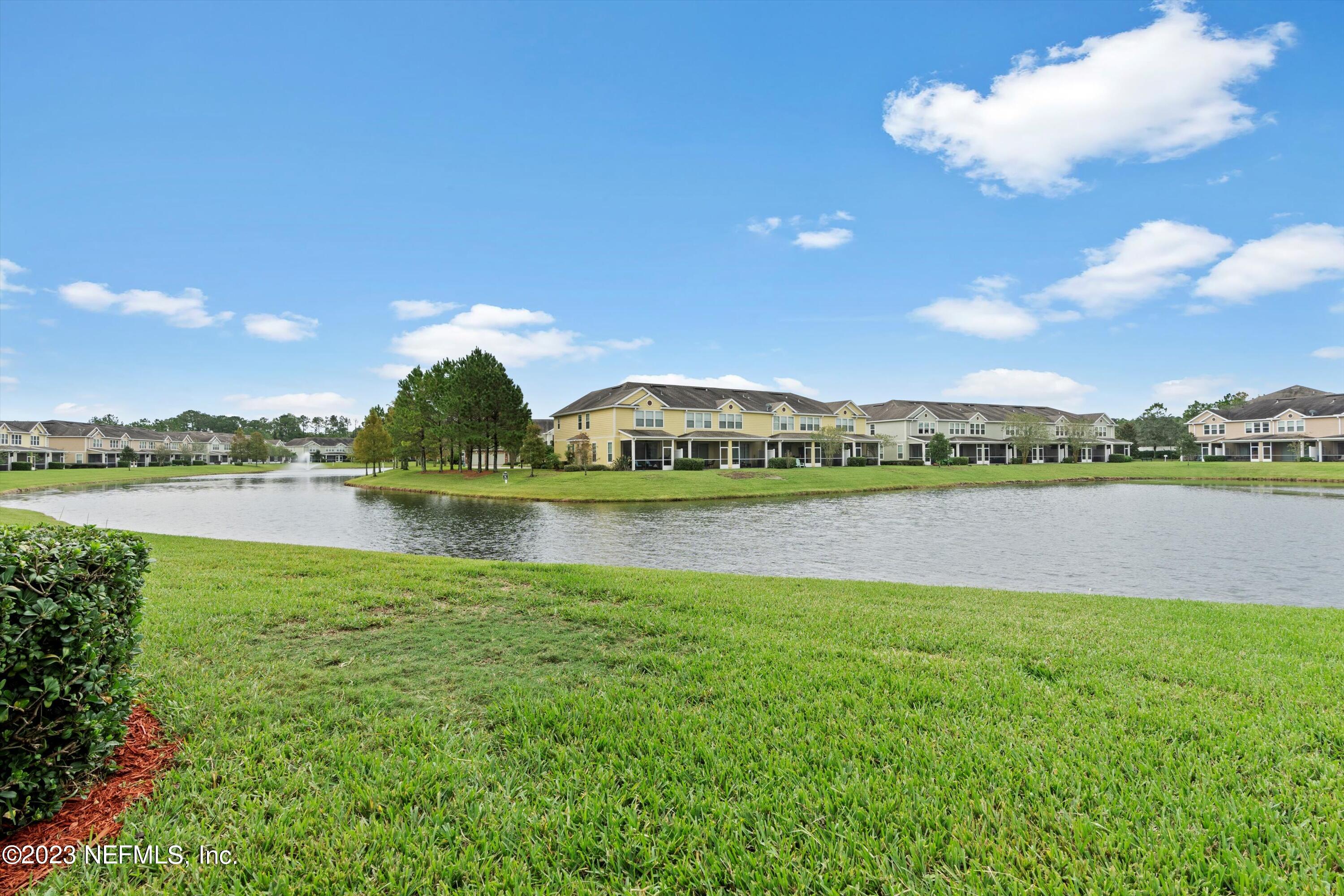 6854 ROUNDLEAF Drive