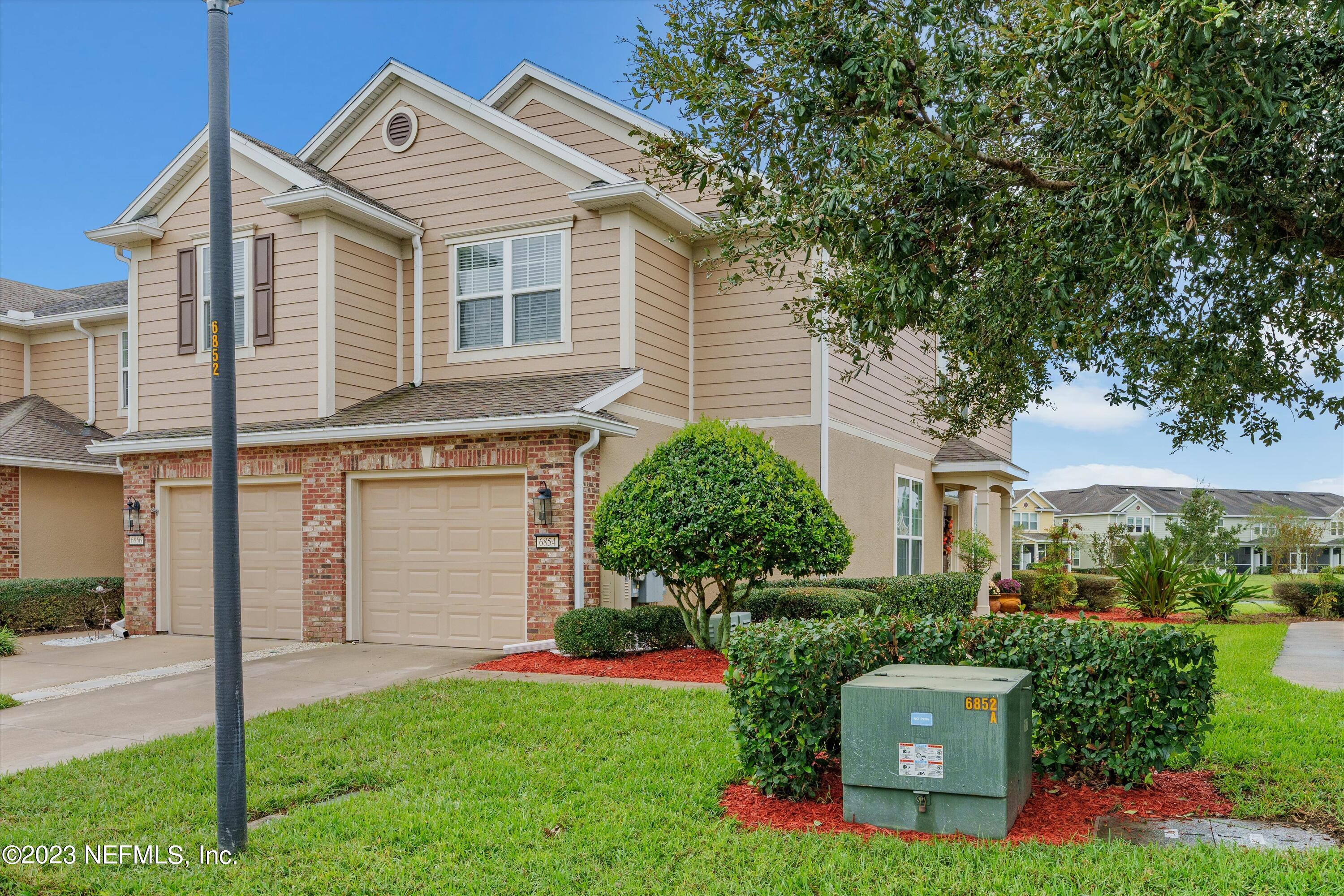 6854 ROUNDLEAF Drive