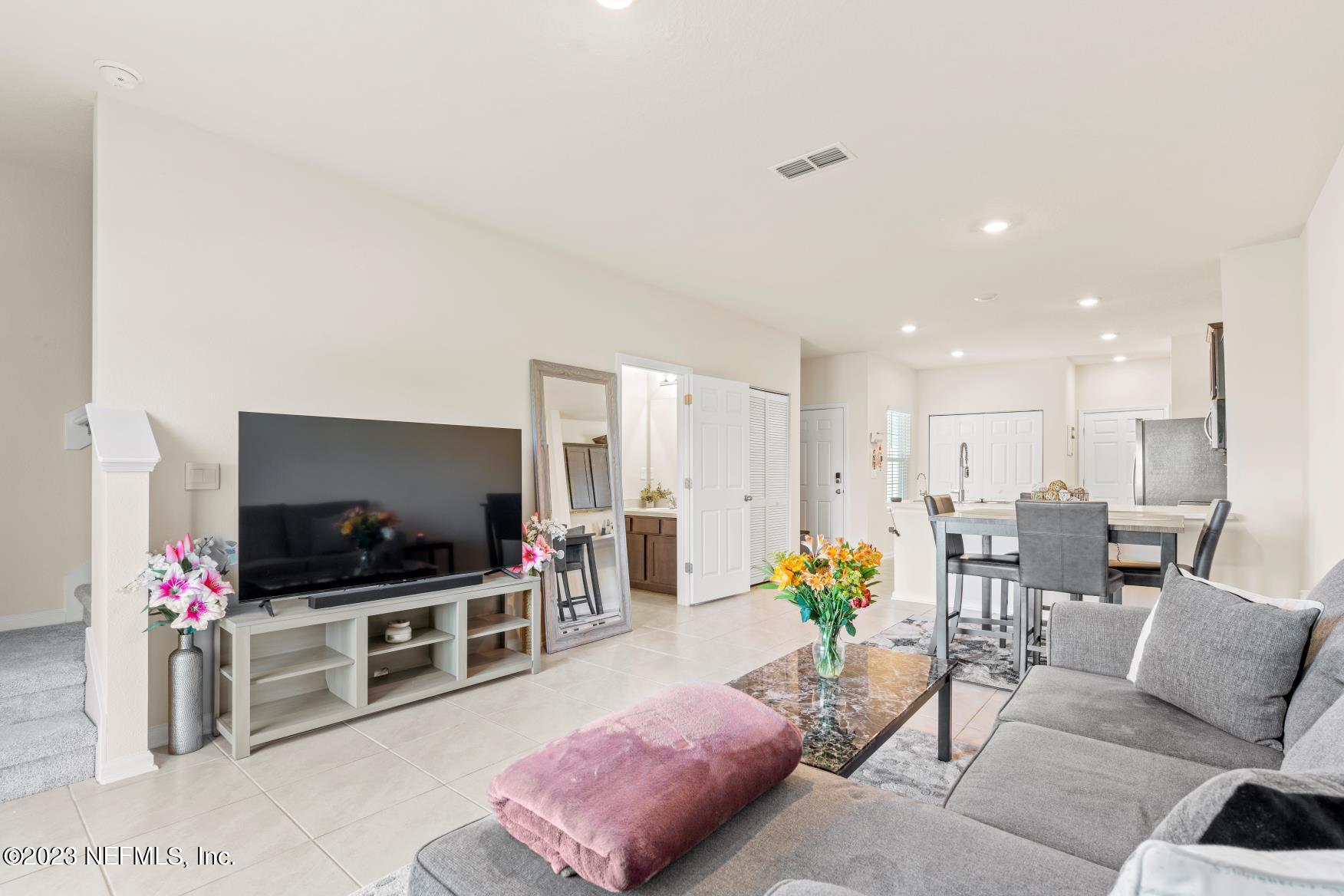 982 OBSERVATORY Parkway