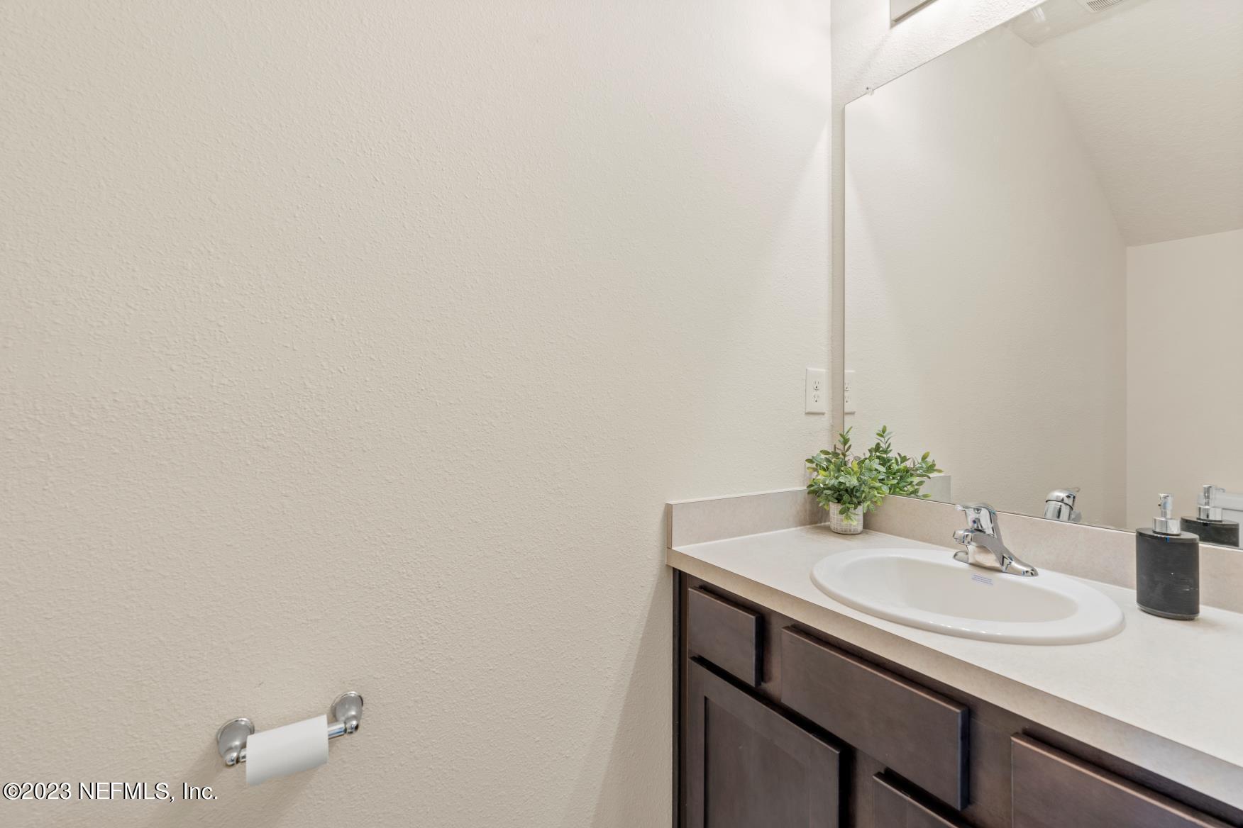 982 OBSERVATORY Parkway