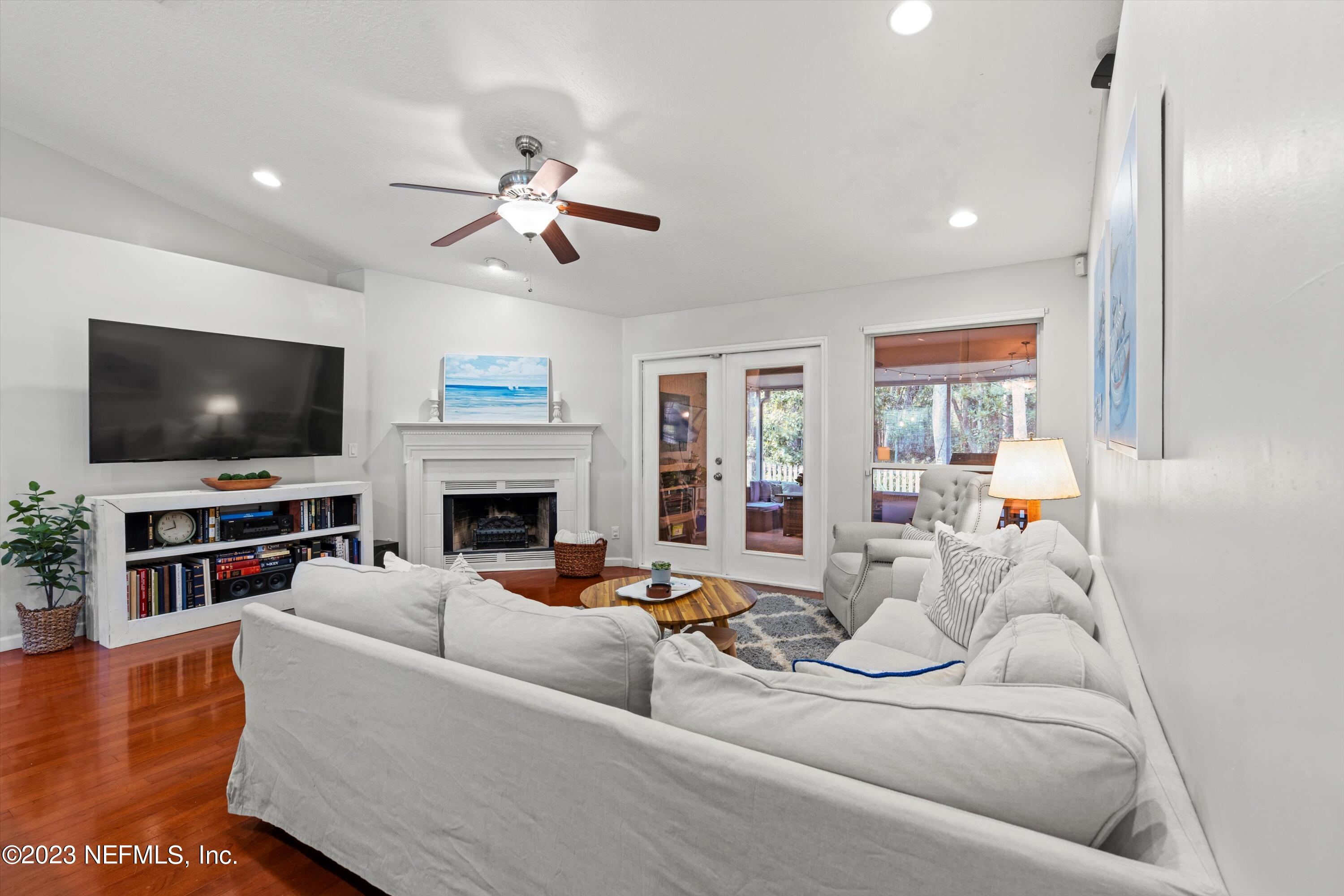 8892 CANOPY OAKS Drive