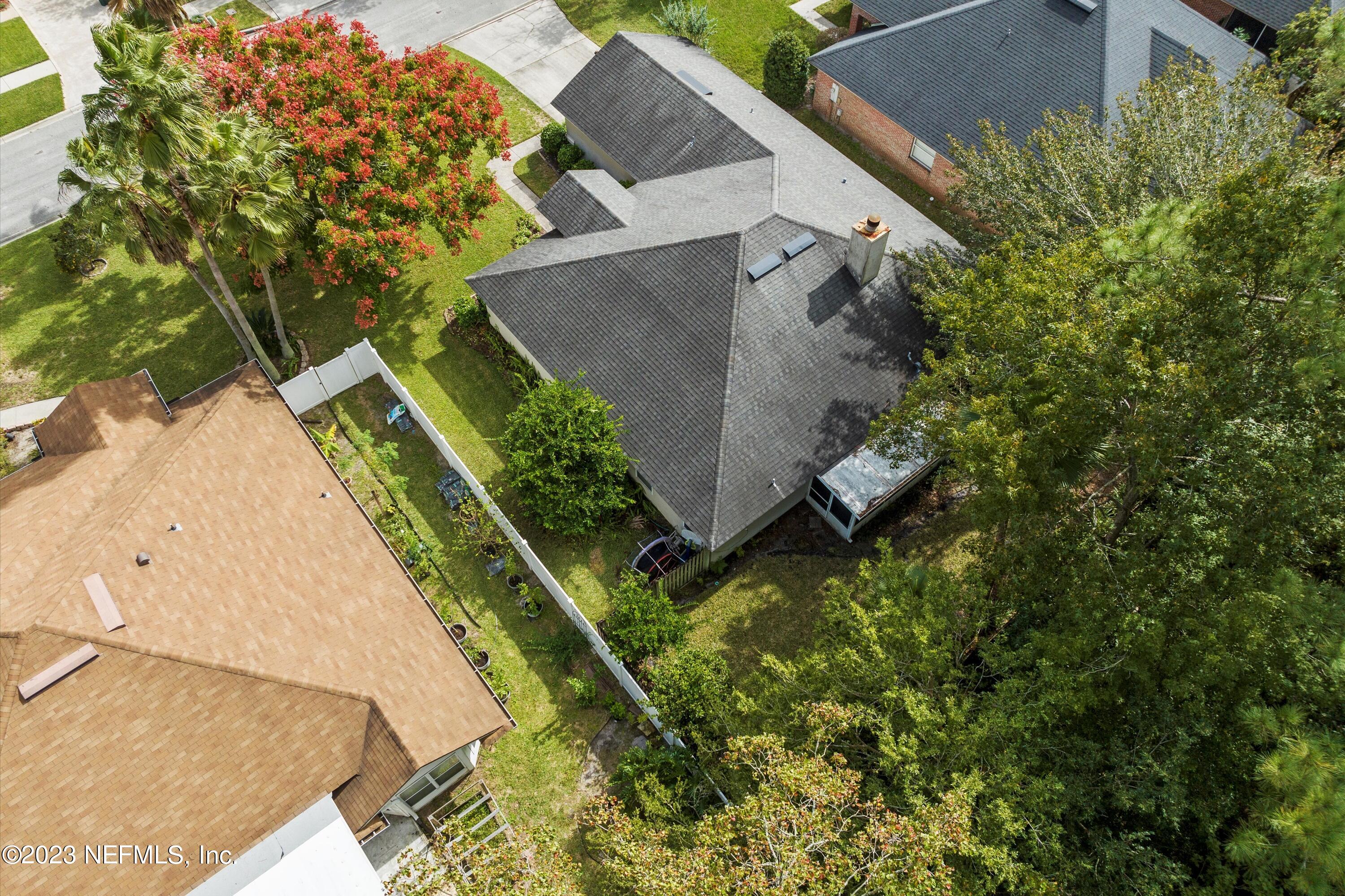 8892 CANOPY OAKS Drive