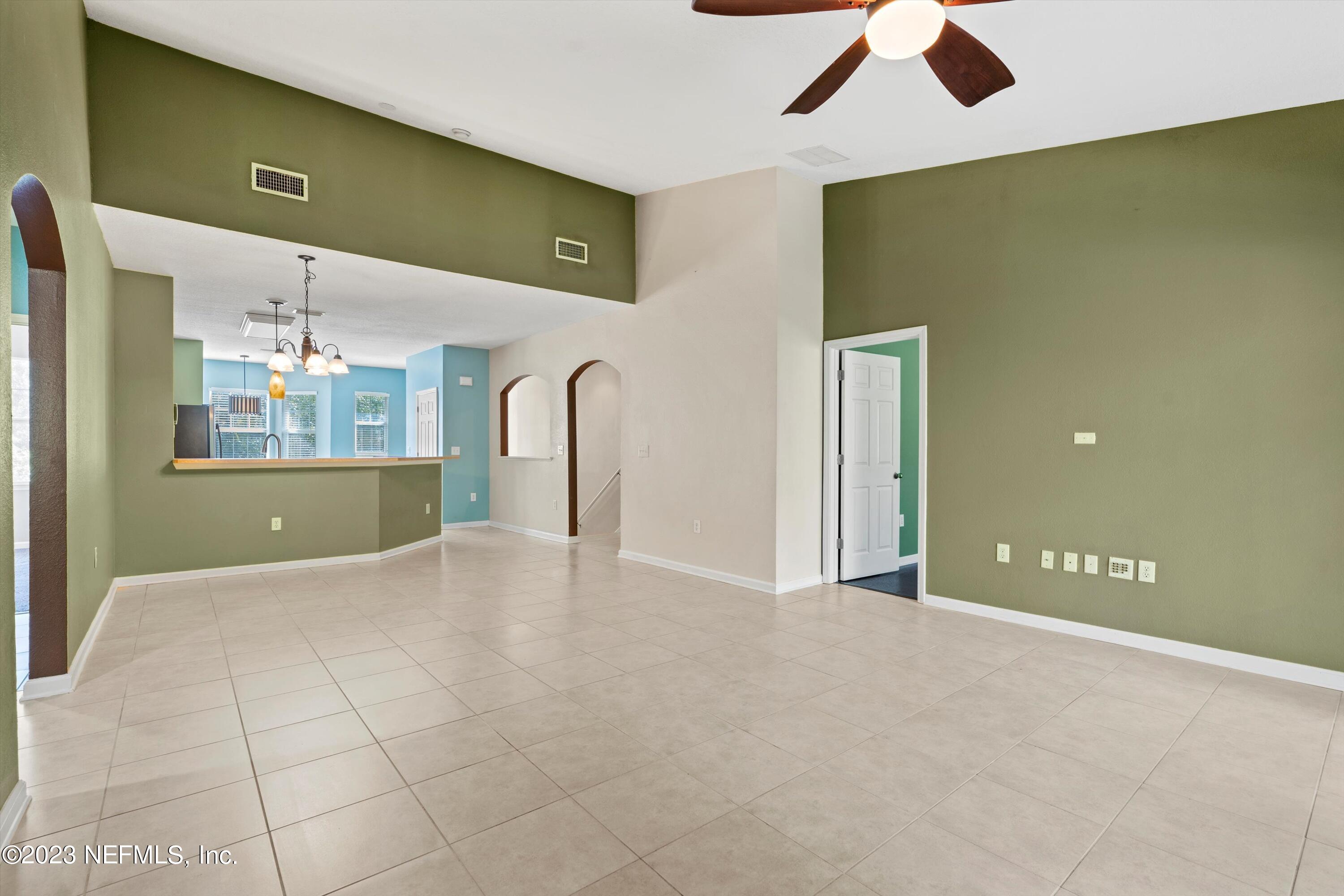 5663 GREENLAND Road, 1005