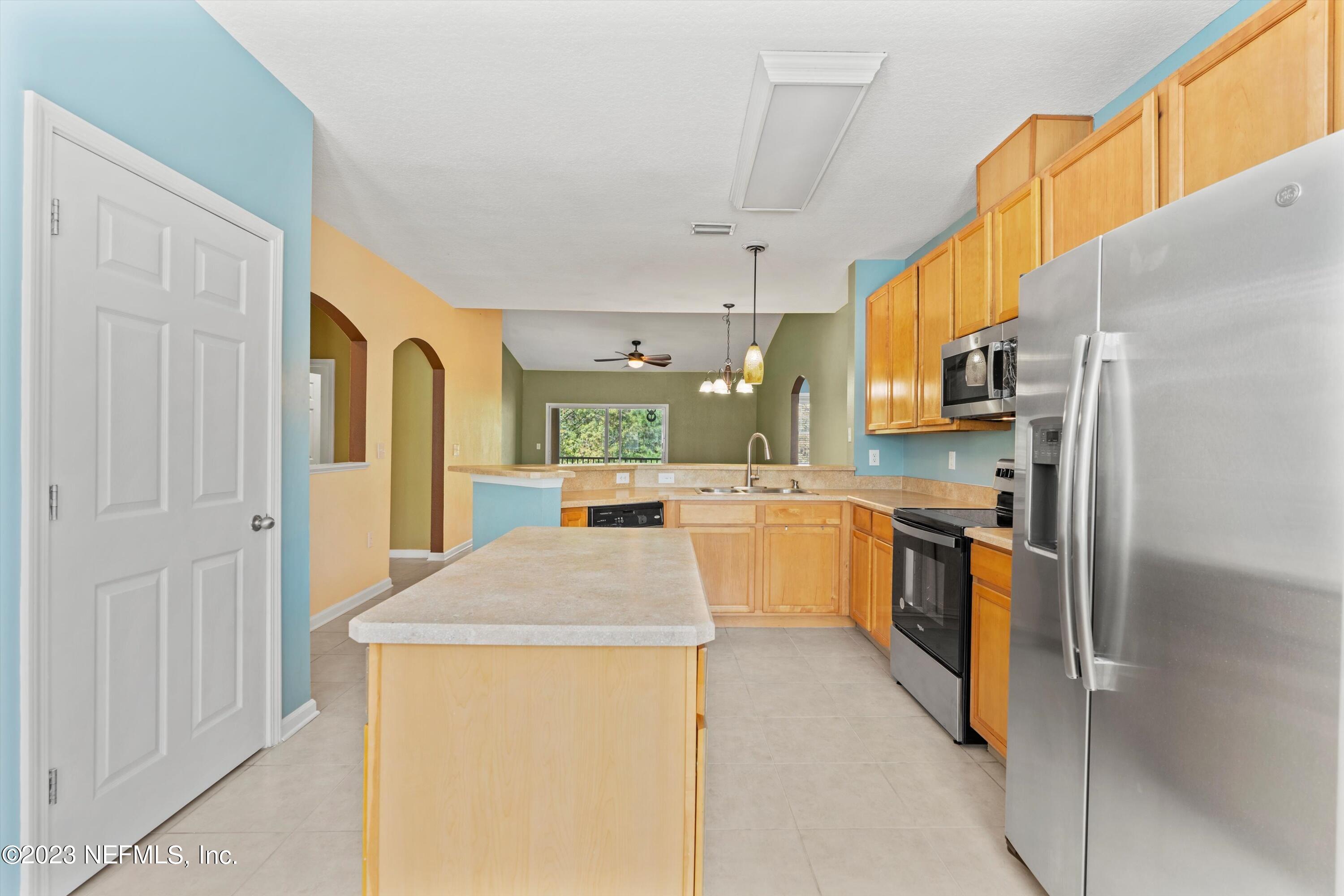 5663 GREENLAND Road, 1005