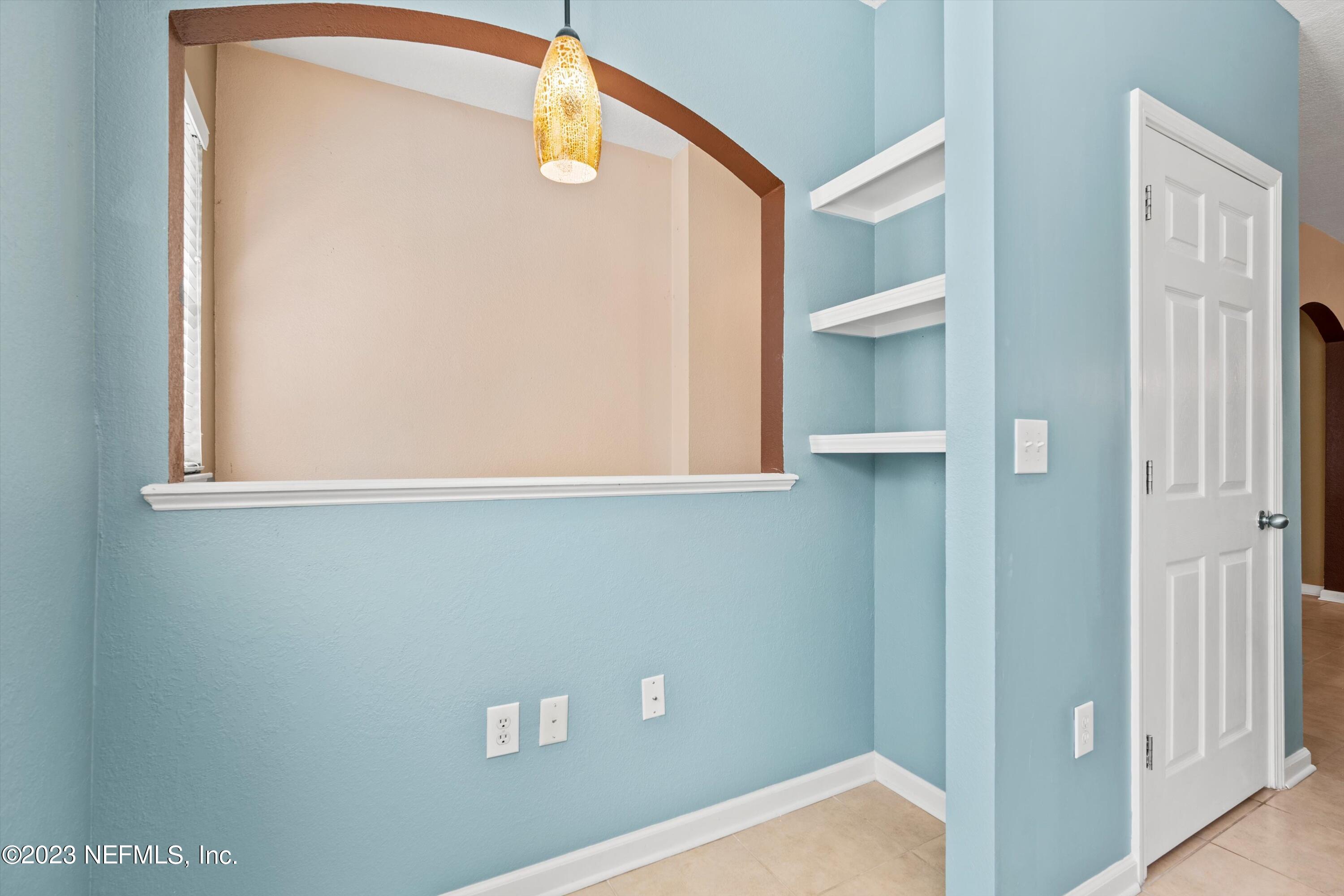 5663 GREENLAND Road, 1005