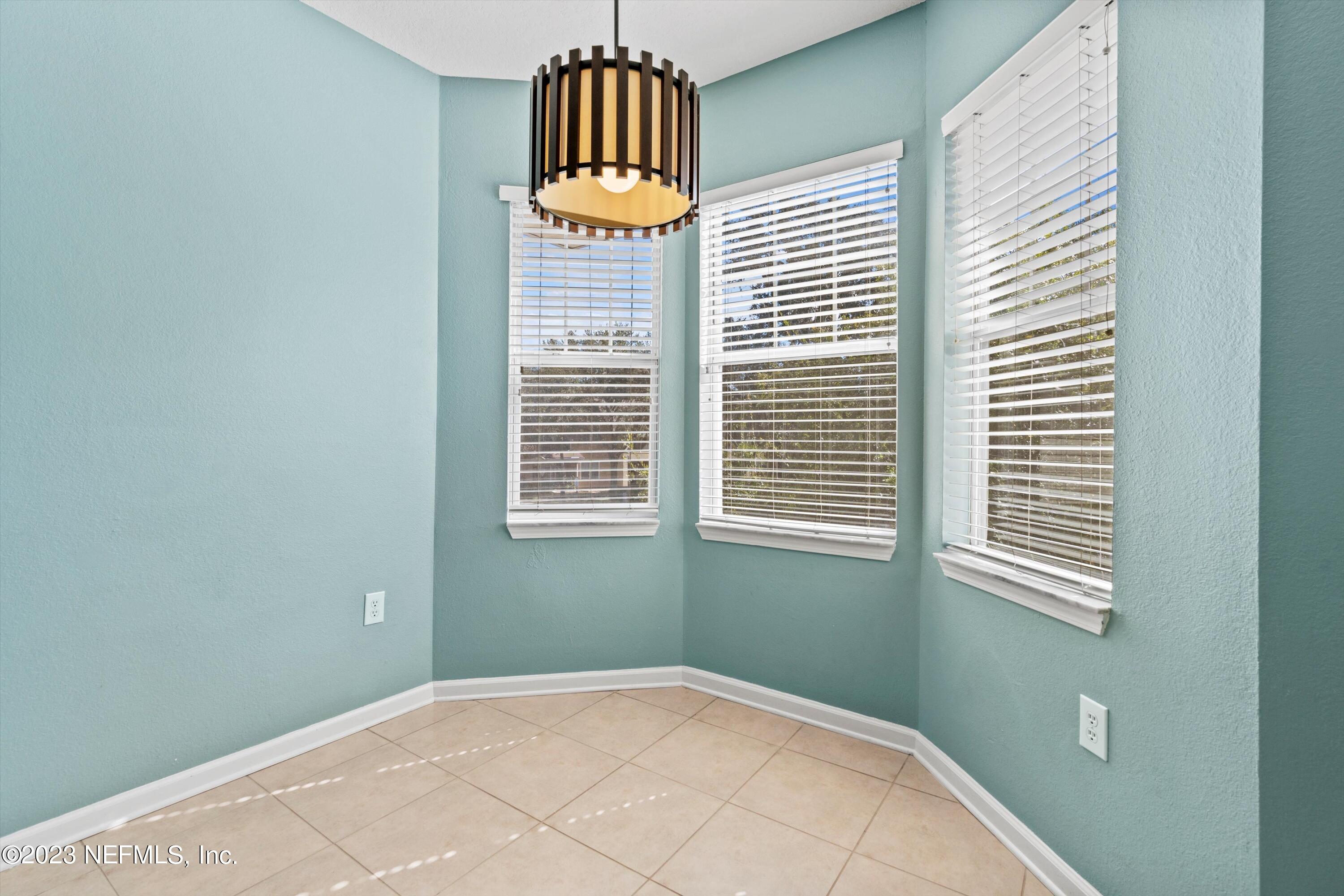 5663 GREENLAND Road, 1005