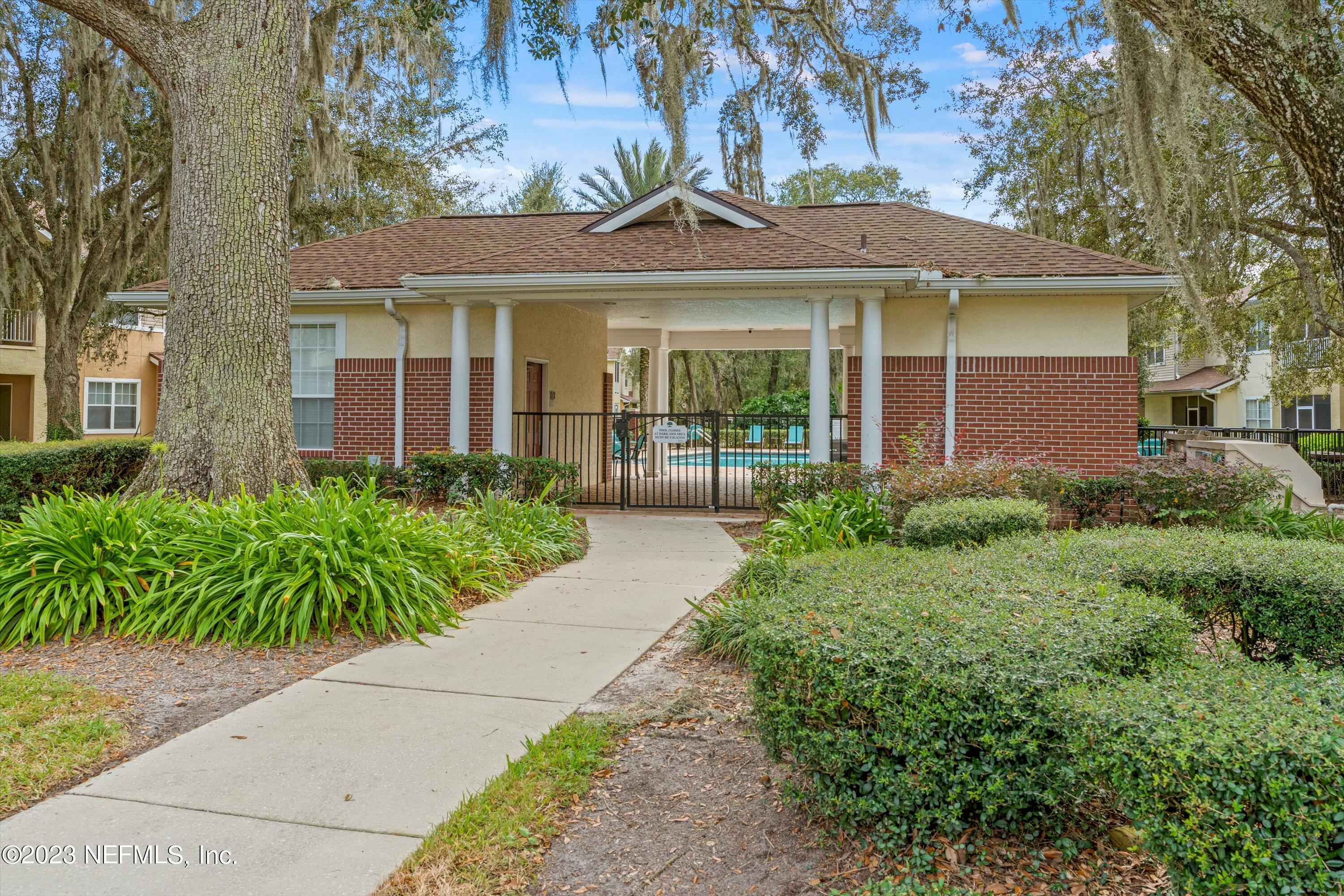 5663 GREENLAND Road, 1005