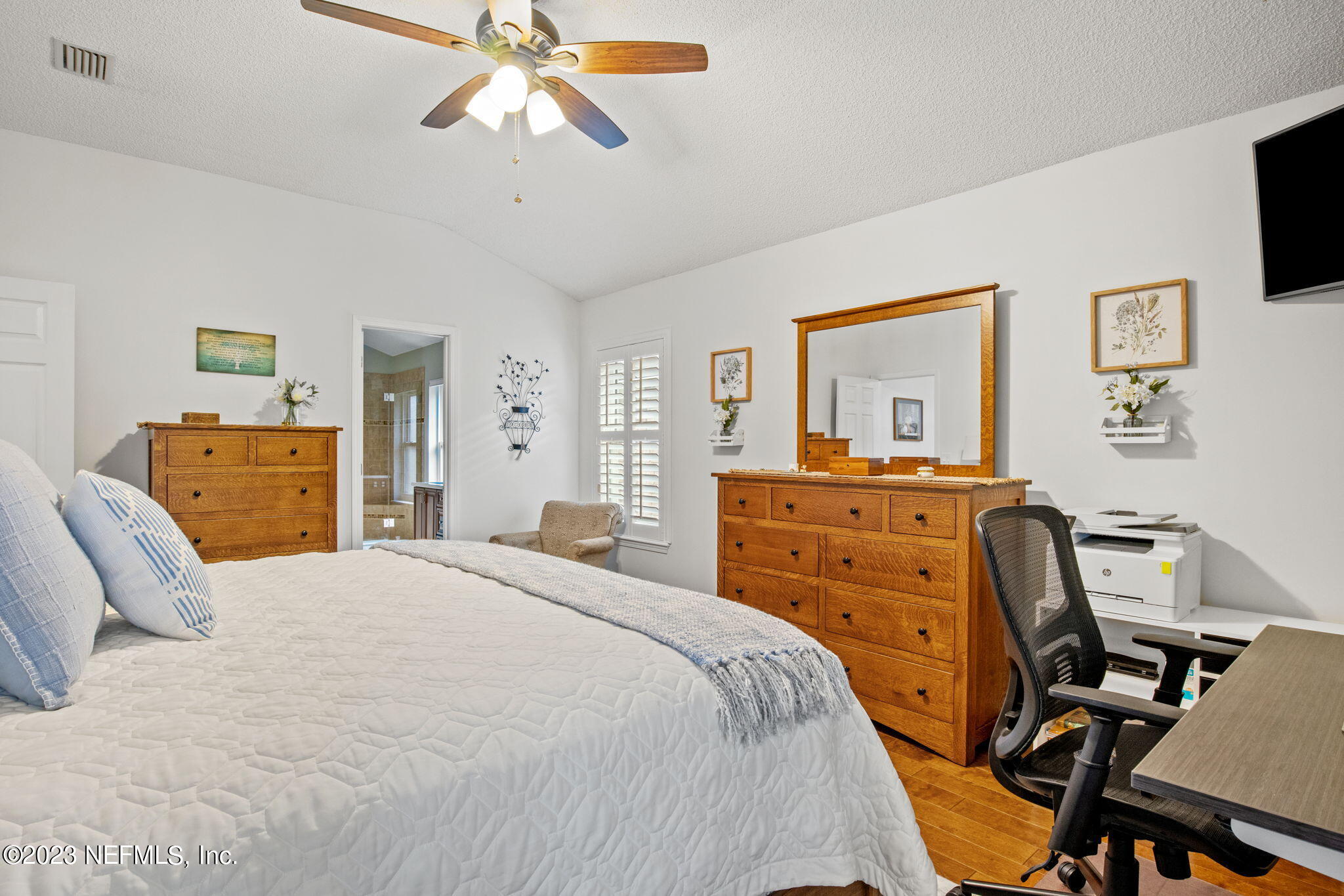 9602 BROKEN OAK Boulevard