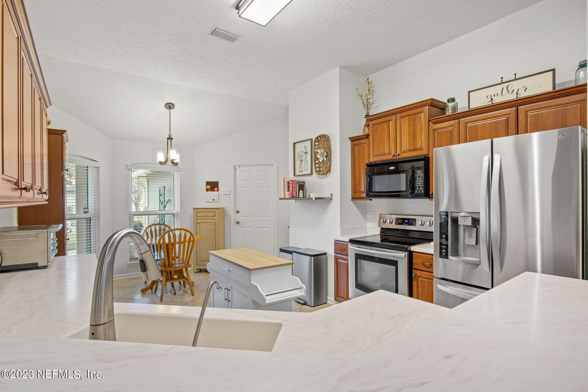 9602 BROKEN OAK Boulevard