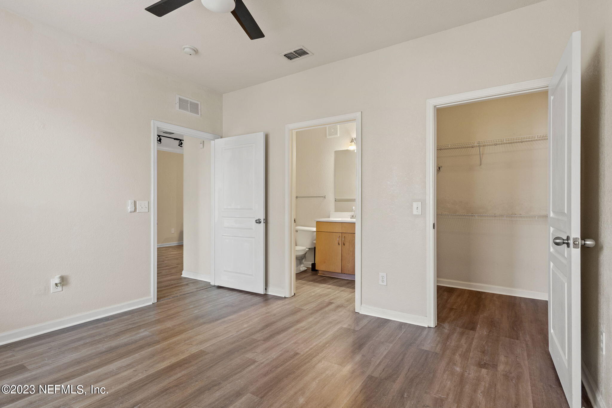 8290 GATE Parkway W, 168