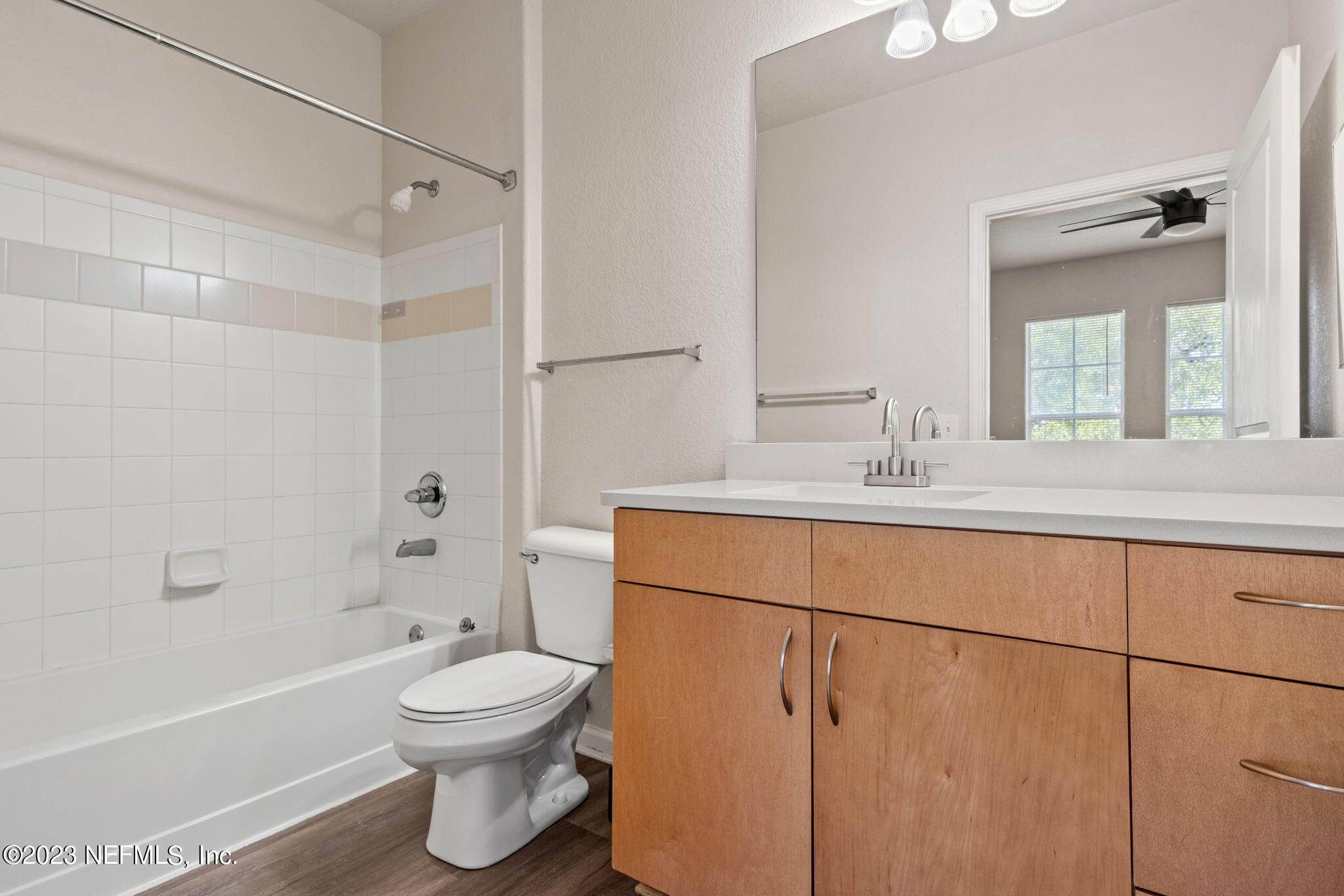 8290 GATE Parkway W, 168