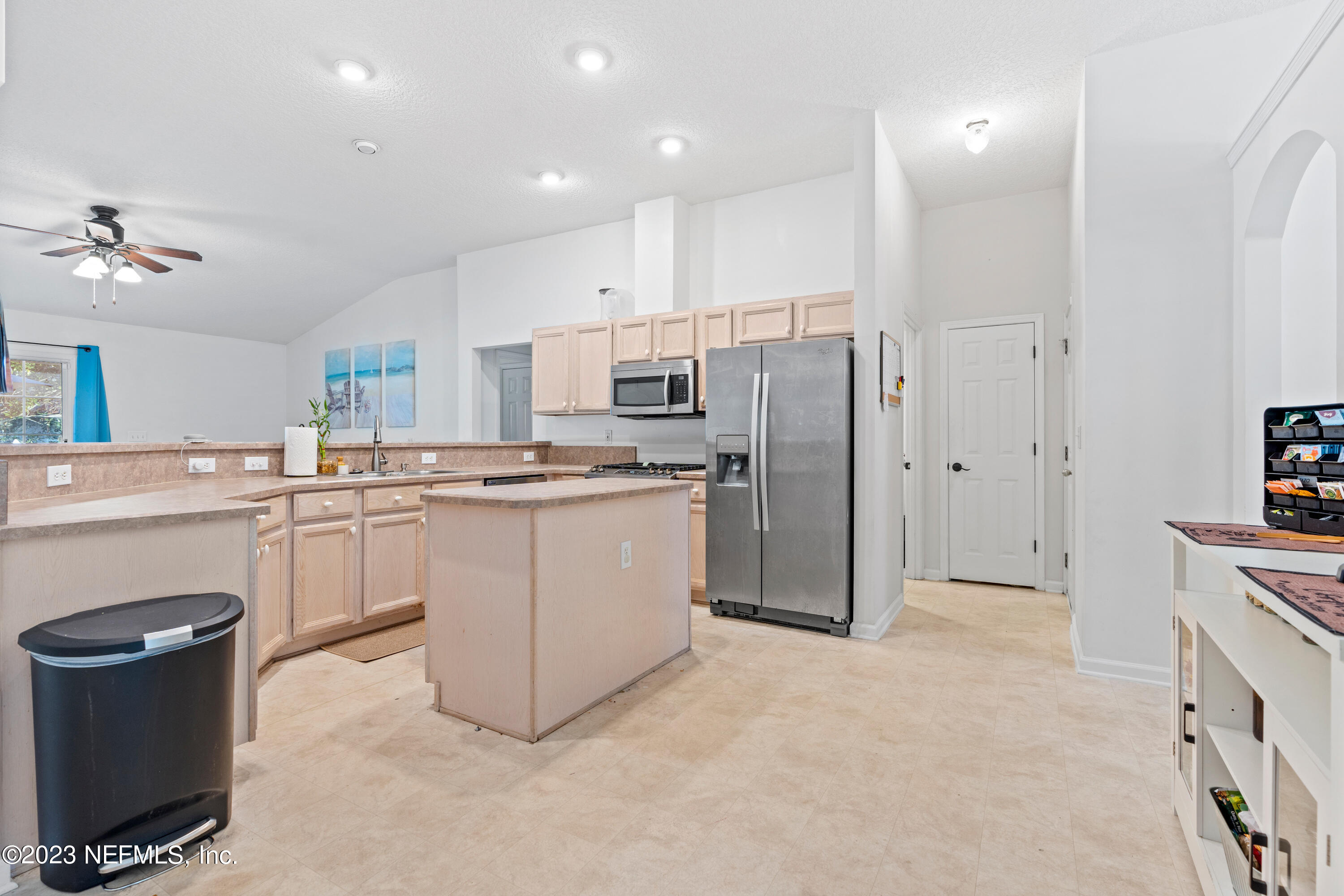 2131 WILLESDON Drive E