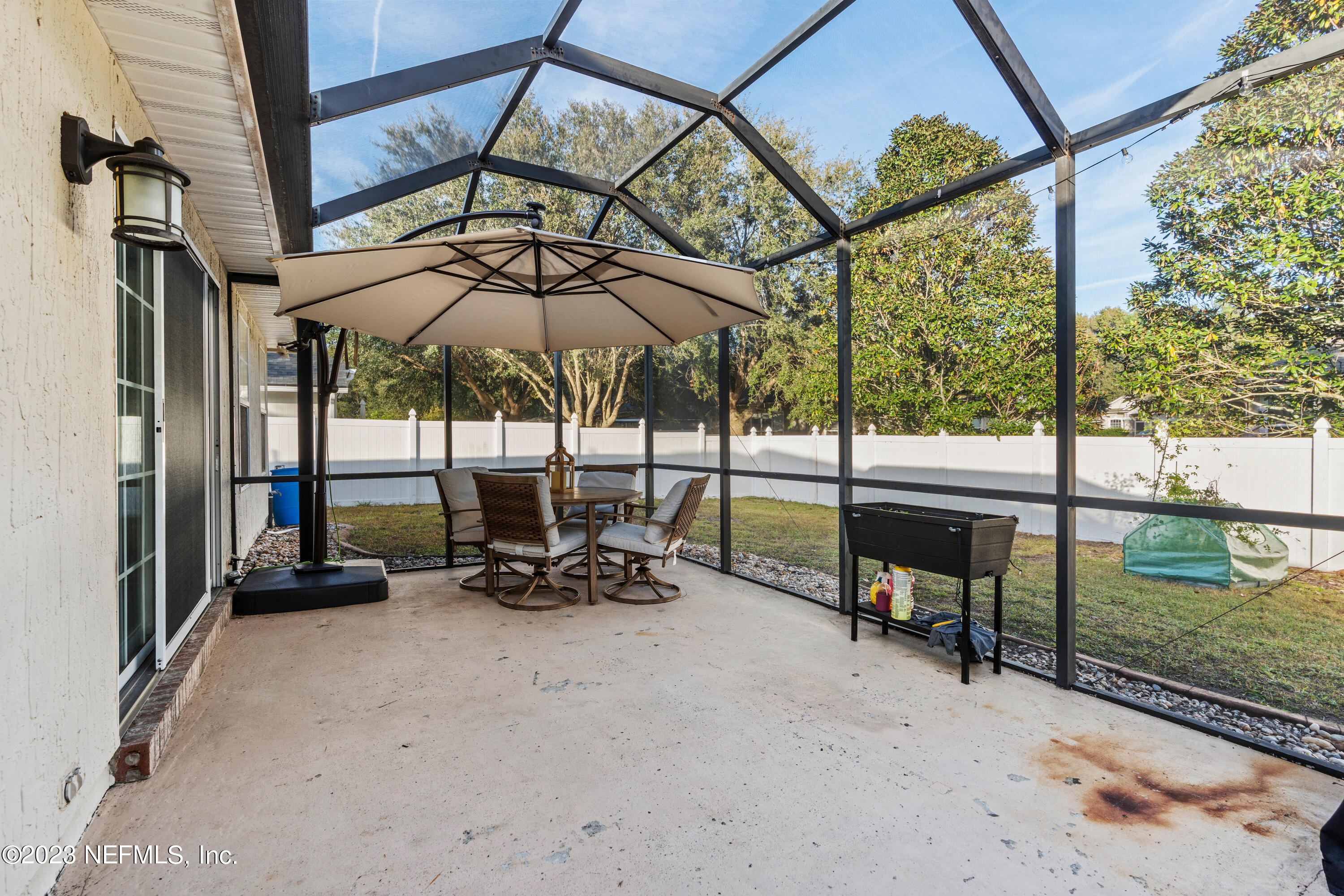 2131 WILLESDON Drive E