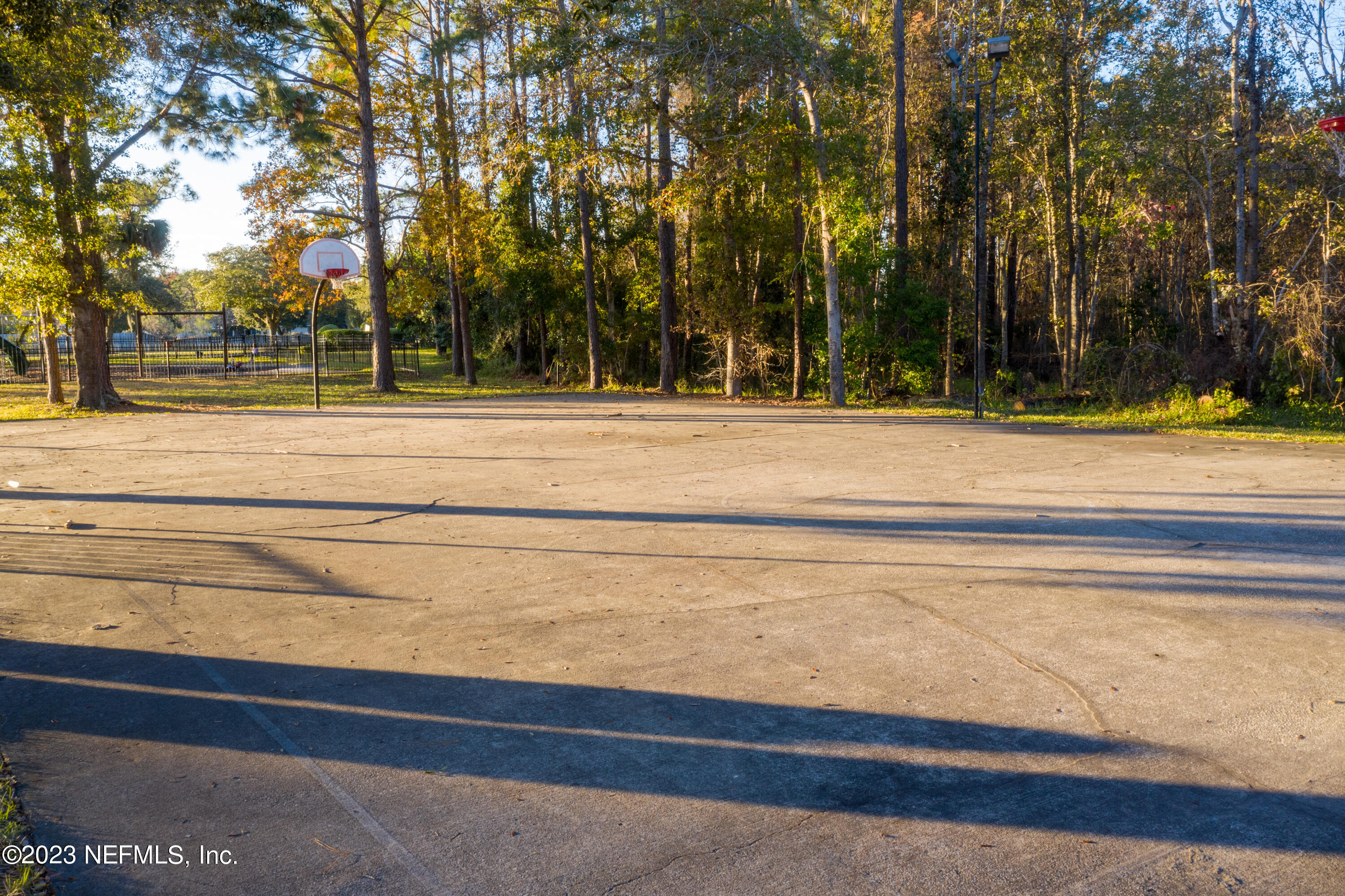 2131 WILLESDON Drive E