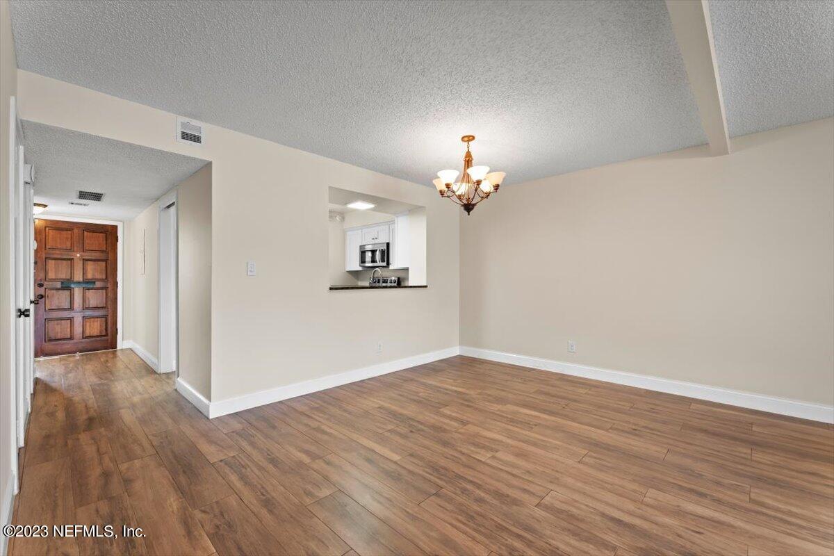 7853 LA SIERRA Court, 7853