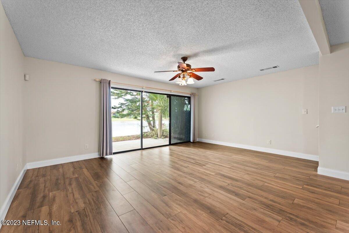 7853 LA SIERRA Court, 7853