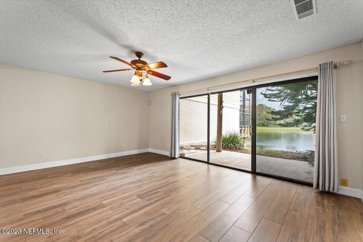 7853 LA SIERRA Court, 7853