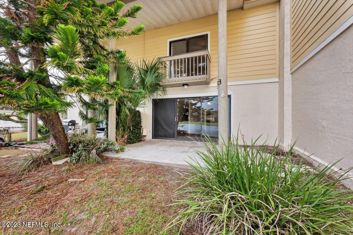 7853 LA SIERRA Court, 7853