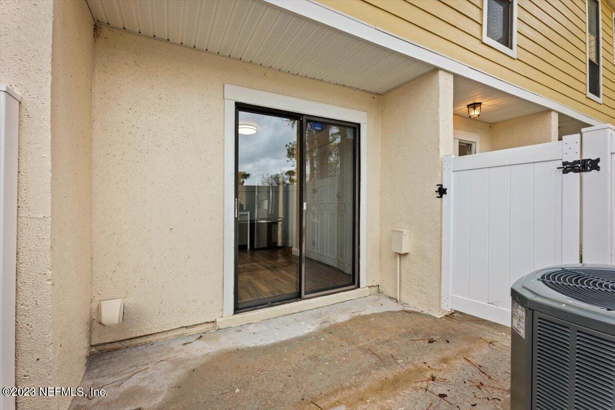 7853 LA SIERRA Court, 7853