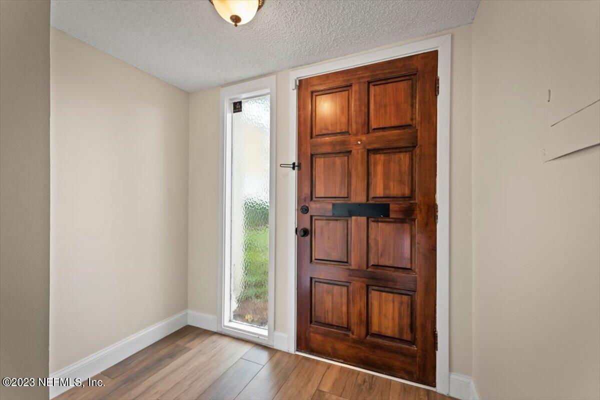 7853 LA SIERRA Court, 7853