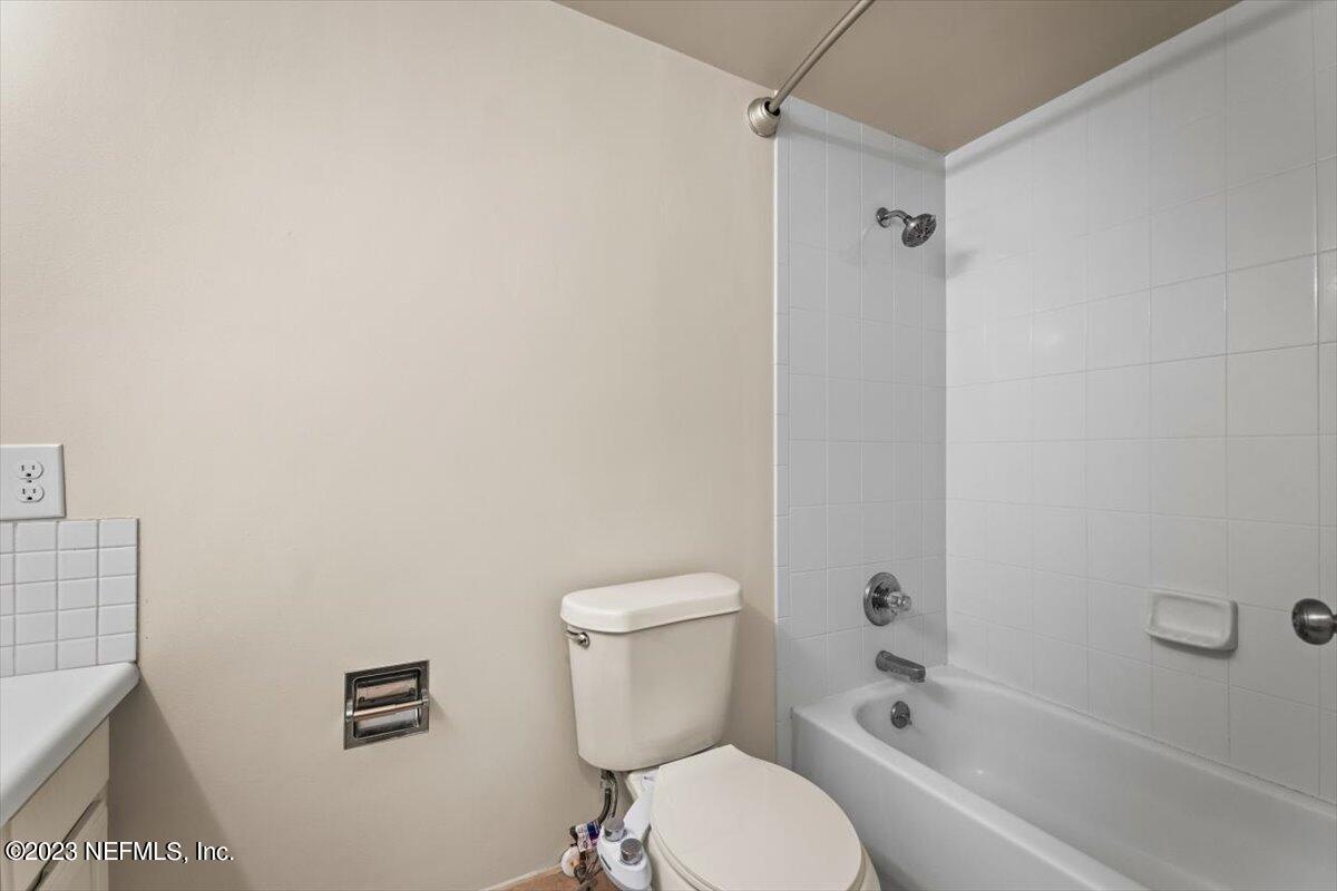 7853 LA SIERRA Court, 7853